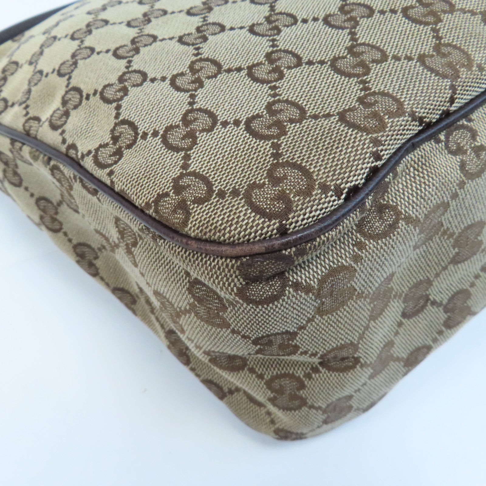 GUCCI 帆布Shoulder Bag金扣肩背袋啡色