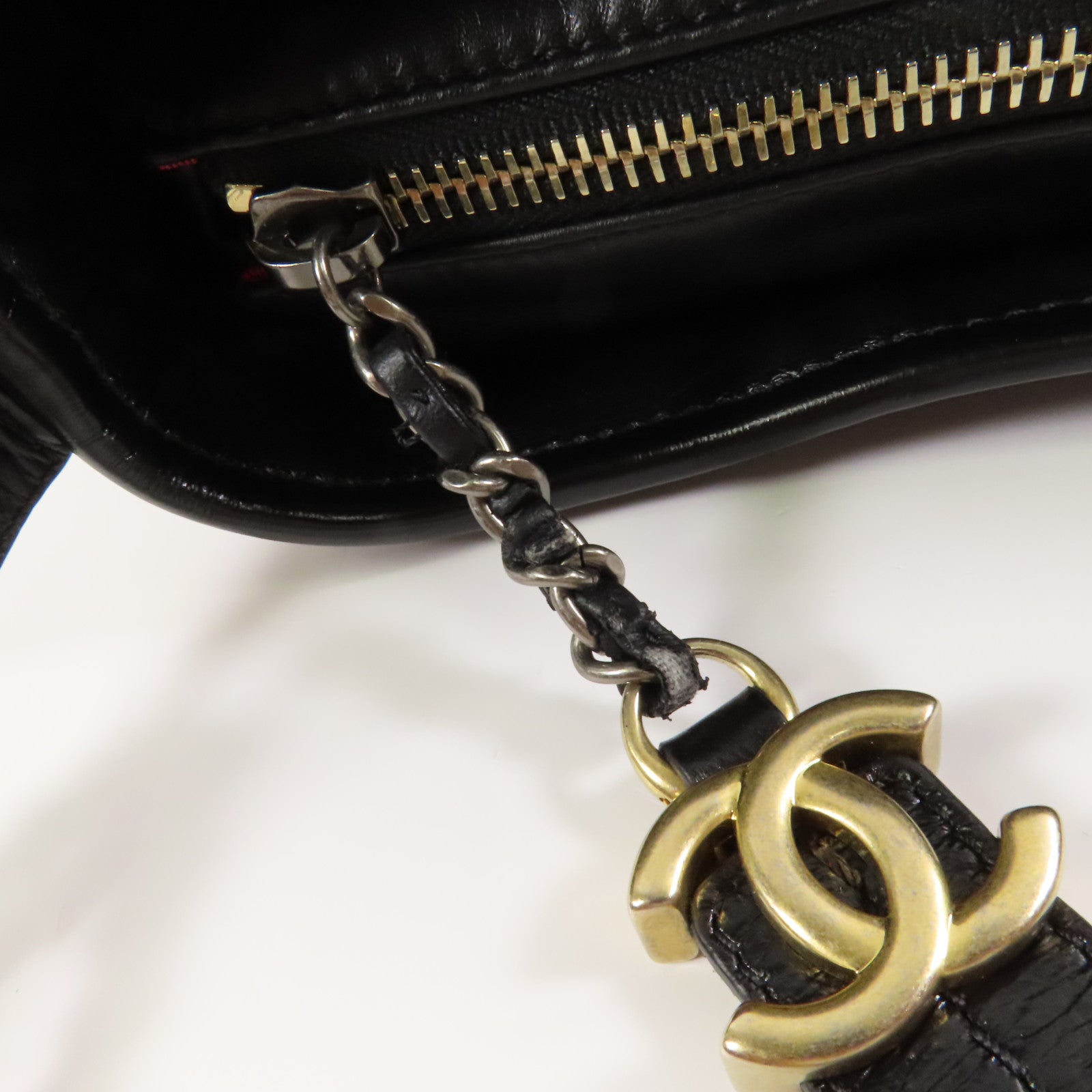CHANEL 牛皮皮革Gabrielle肩背袋