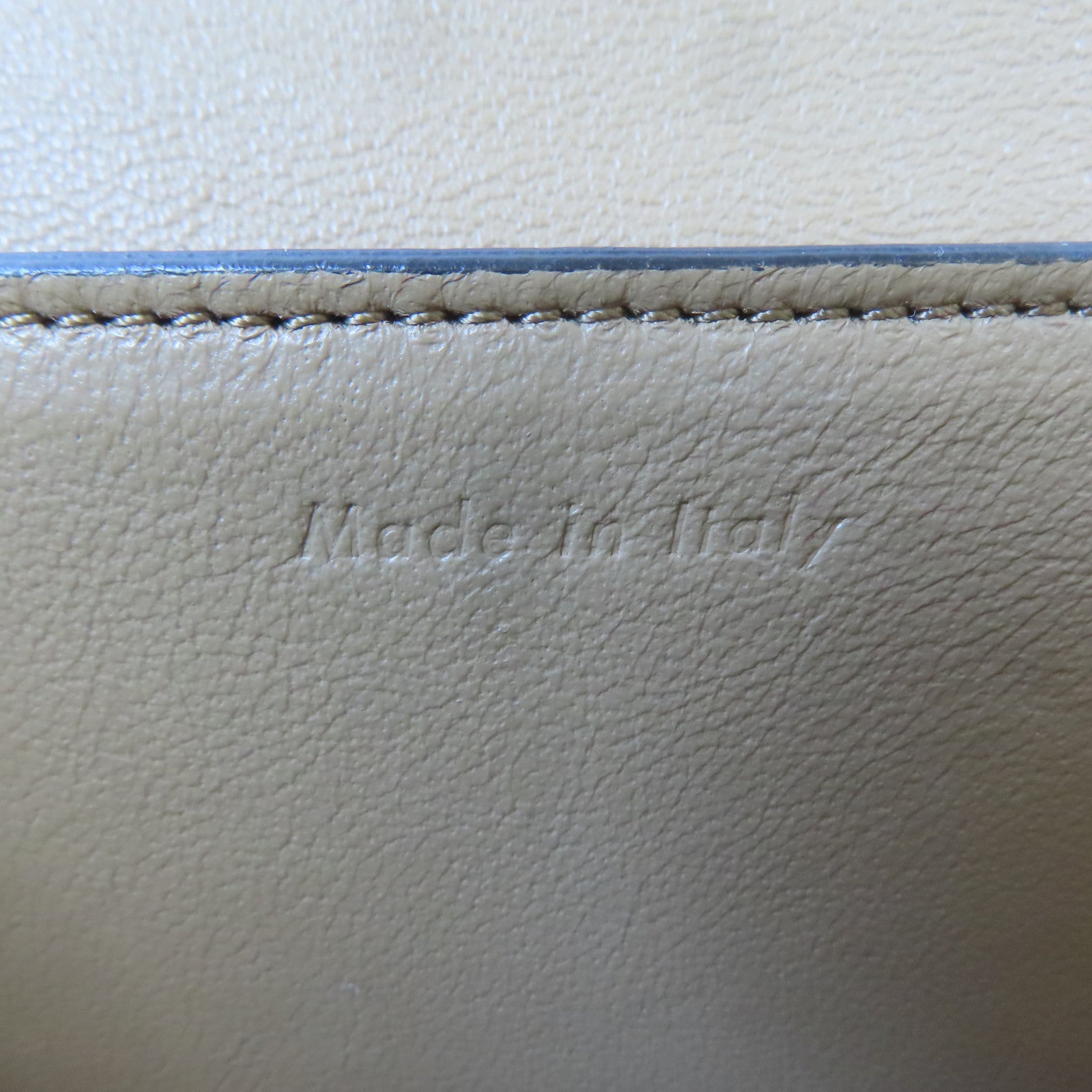 CELINE 牛皮皮革Frame Shoulder Bag金扣肩背袋棕色/白色