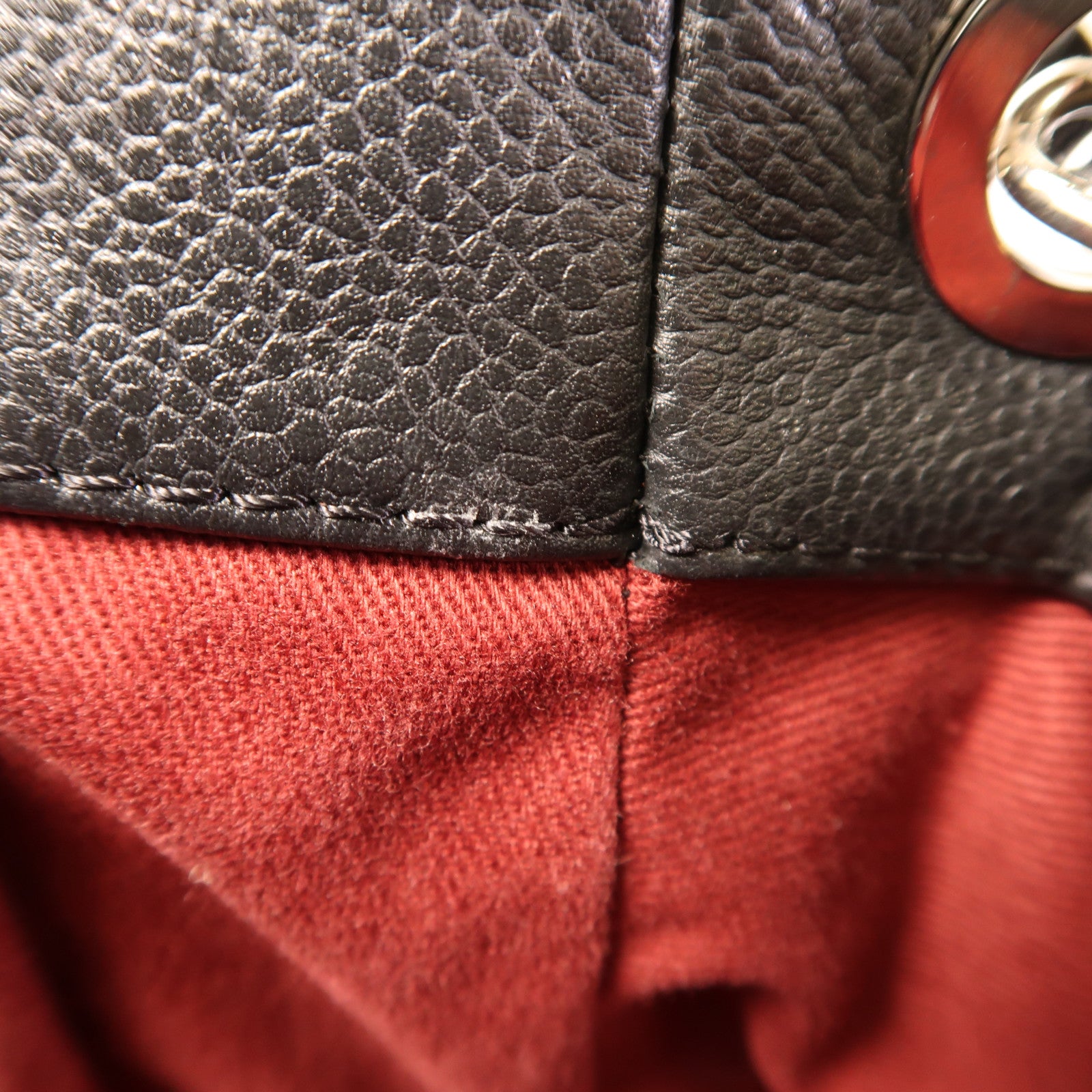 CHANEL 牛皮皮革Chain Shoulder銀扣鏈帶肩背袋