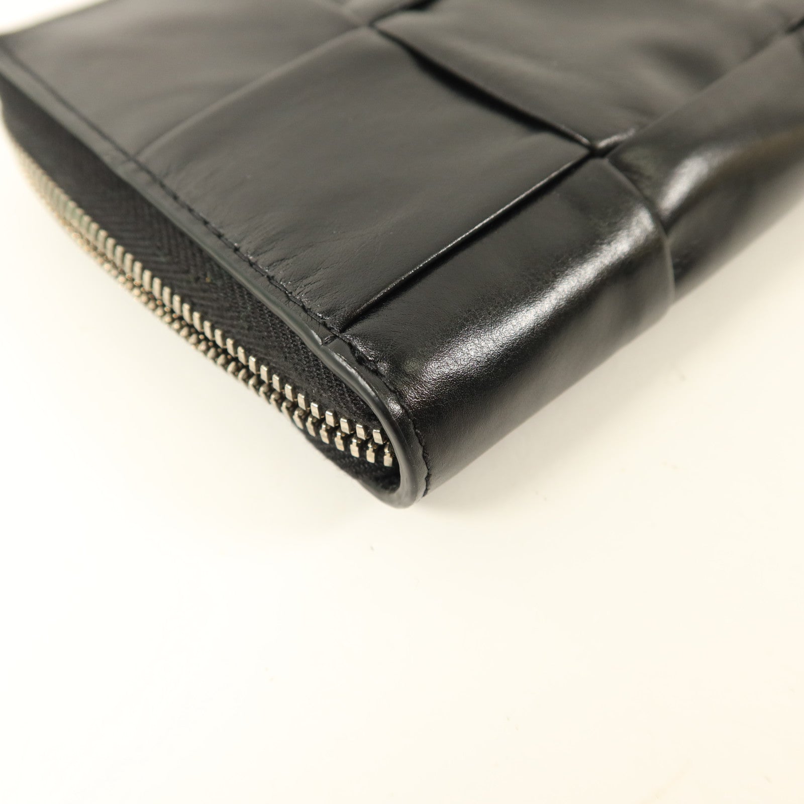BOTTEGA VENETA 牛皮皮革Zip Around銀扣錢包