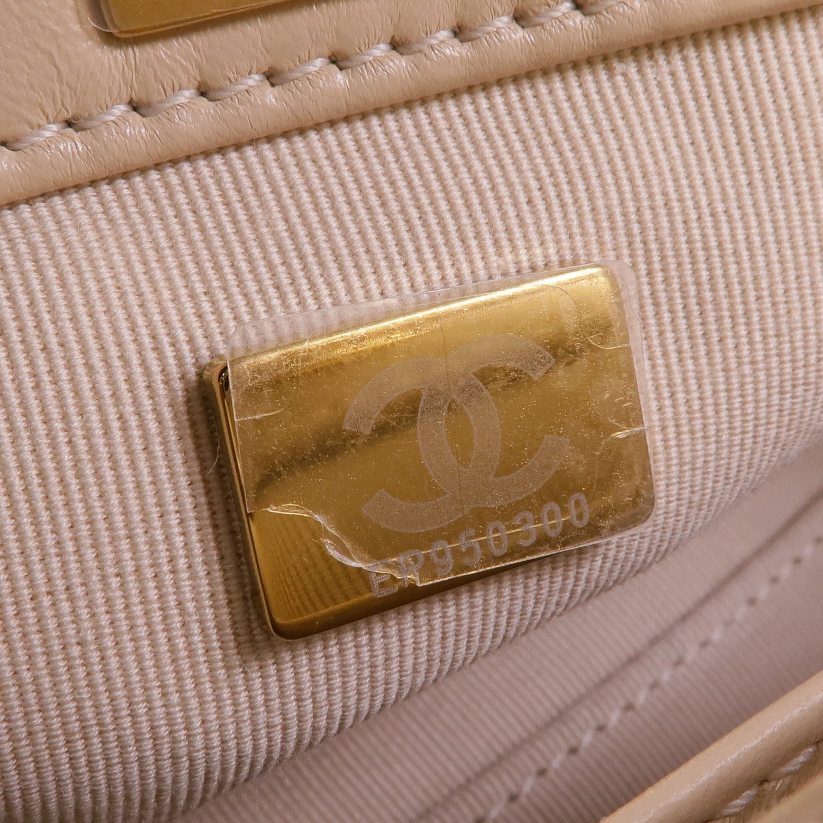 CHANEL 牛皮皮革Chain Shoulder金扣鏈帶肩背袋