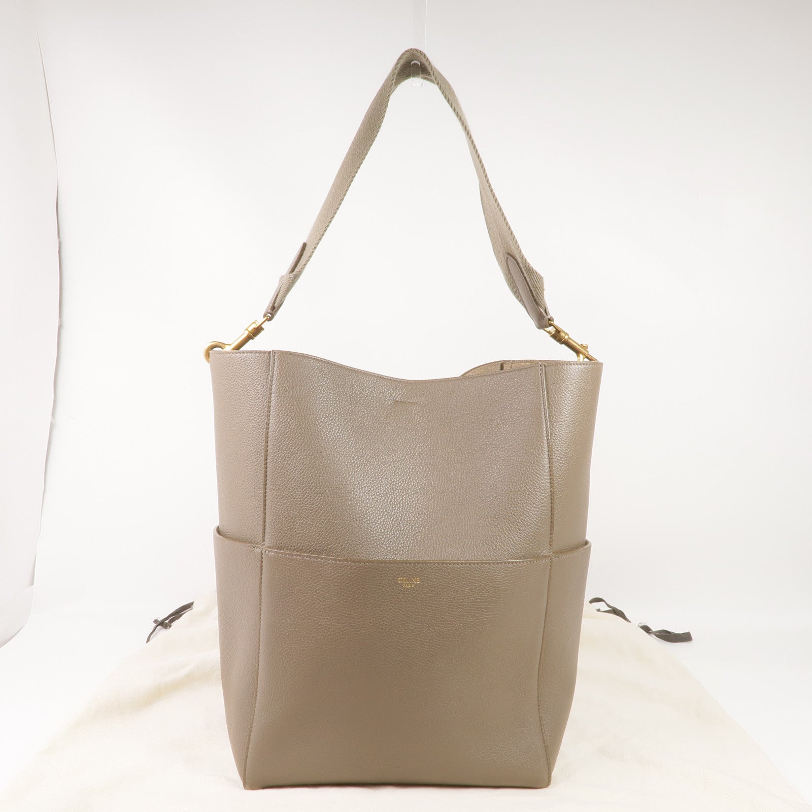 CELINE 牛皮皮革Sangle Bucket金扣肩背袋