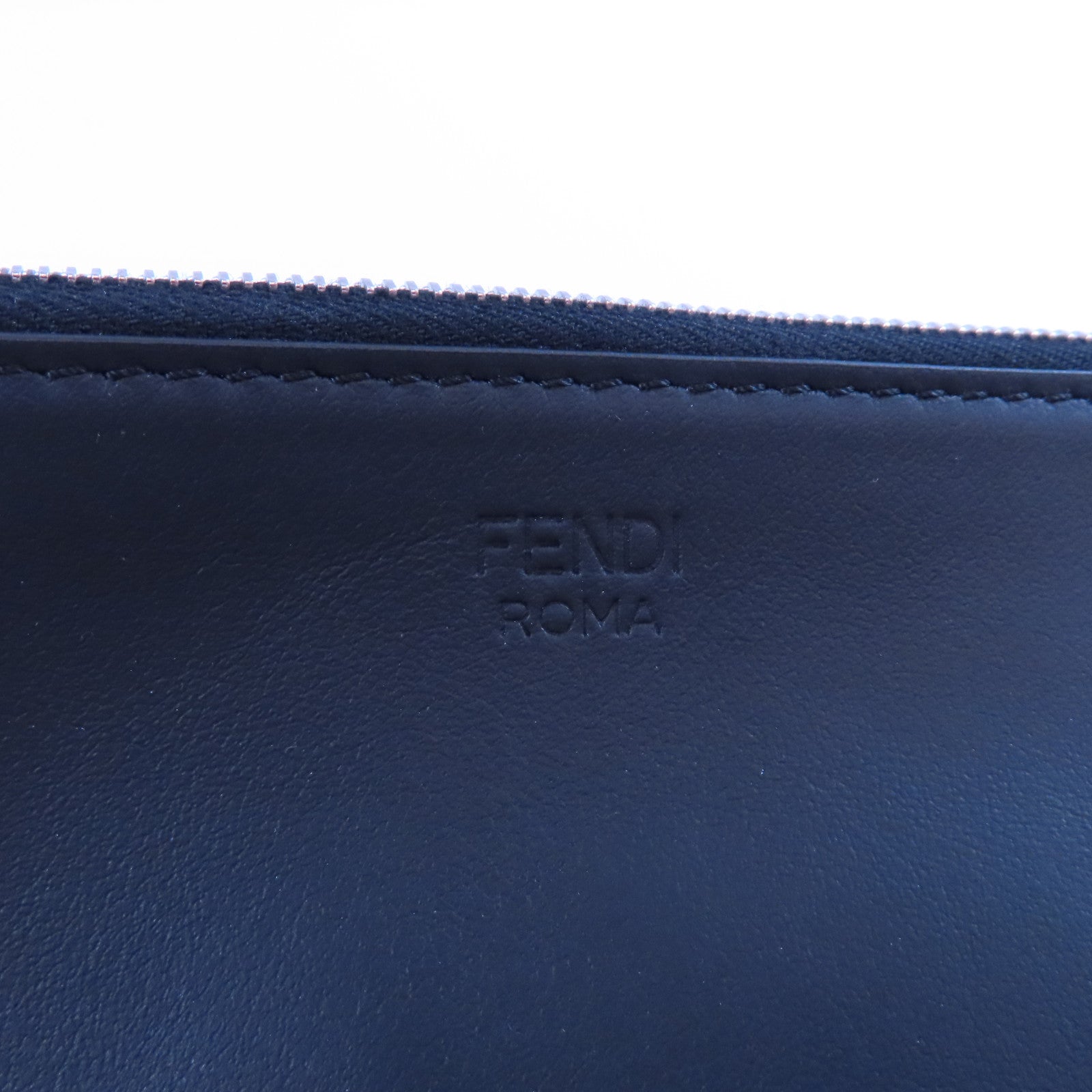 FENDI 牛皮皮革/蛇皮皮革Clutch金扣手拿包黑色