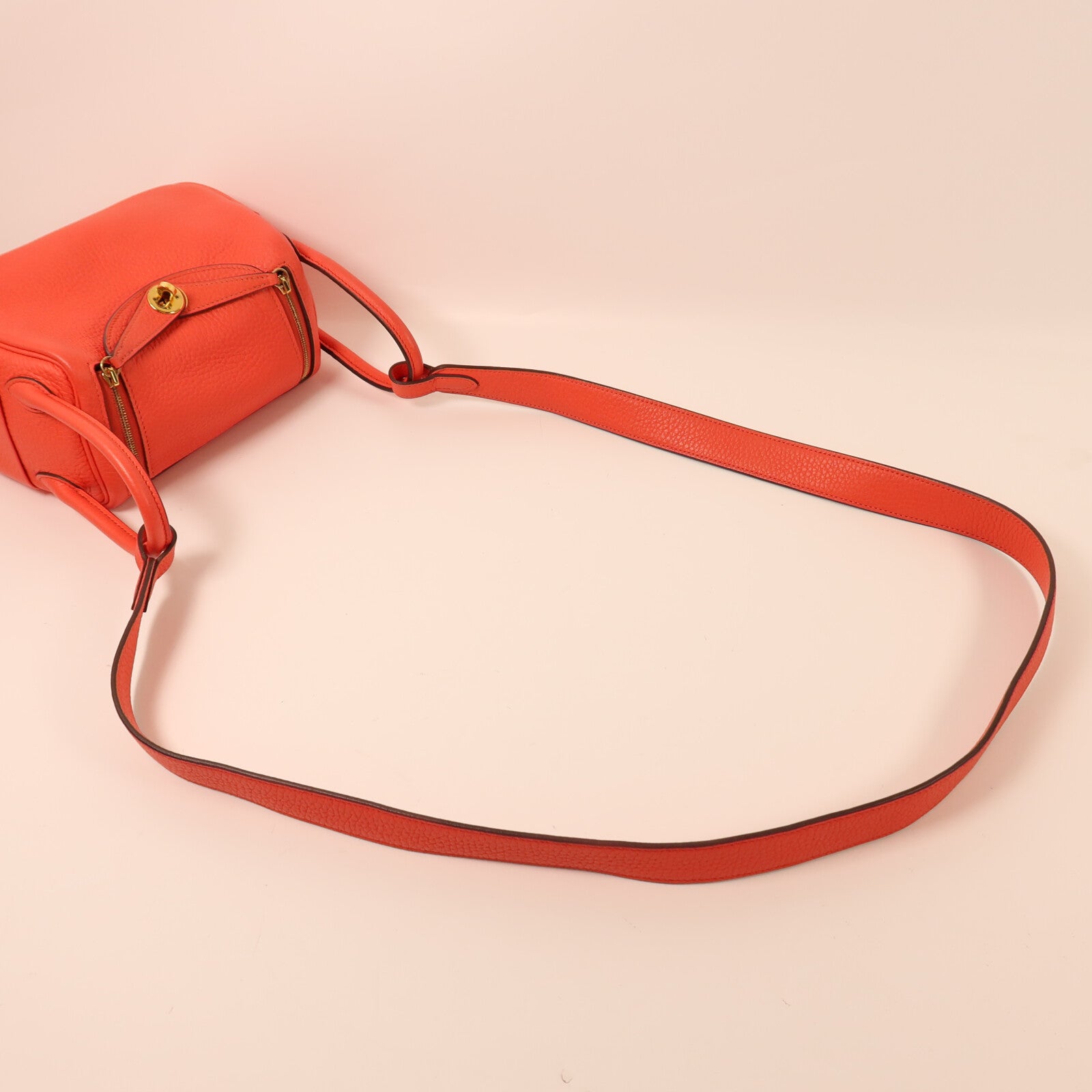 HERMES Clemence皮革Mini Lindy金扣肩背袋Rose Texas