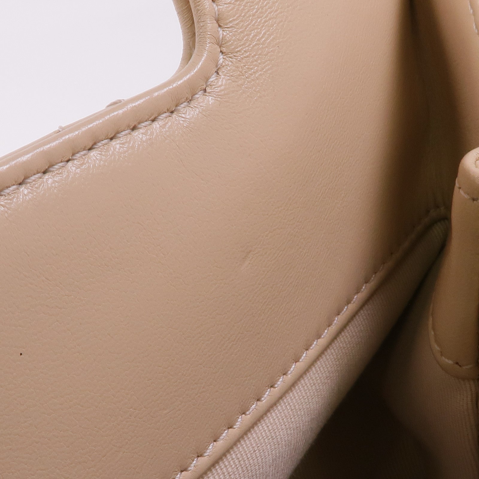 CHANEL 牛皮皮革Chain Shoulder金扣鏈帶肩背袋