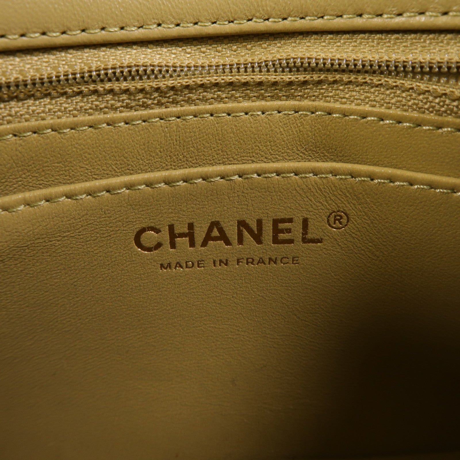 CHANEL 【激減優惠】羊皮皮革Coco Heart Square Bag金扣鏈帶肩背袋