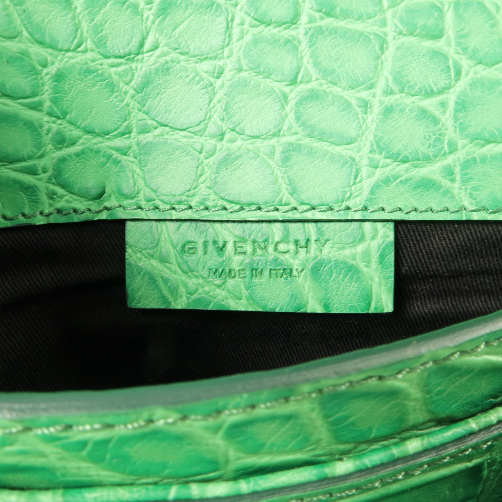GIVENCHY 牛皮皮革Antigona Envelope Clutch手拿包