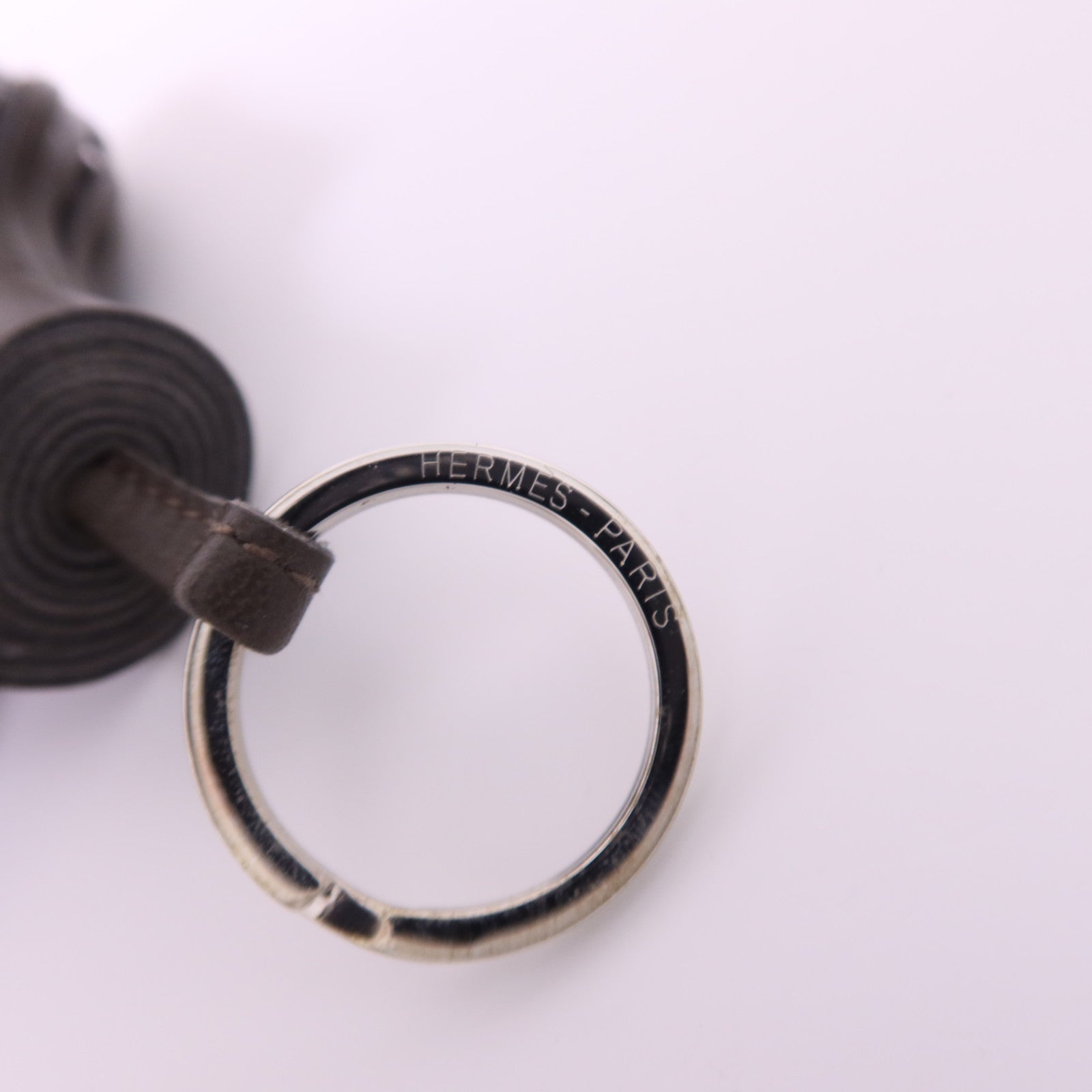 HERMES Milo皮革Carmen銀扣鎖匙扣