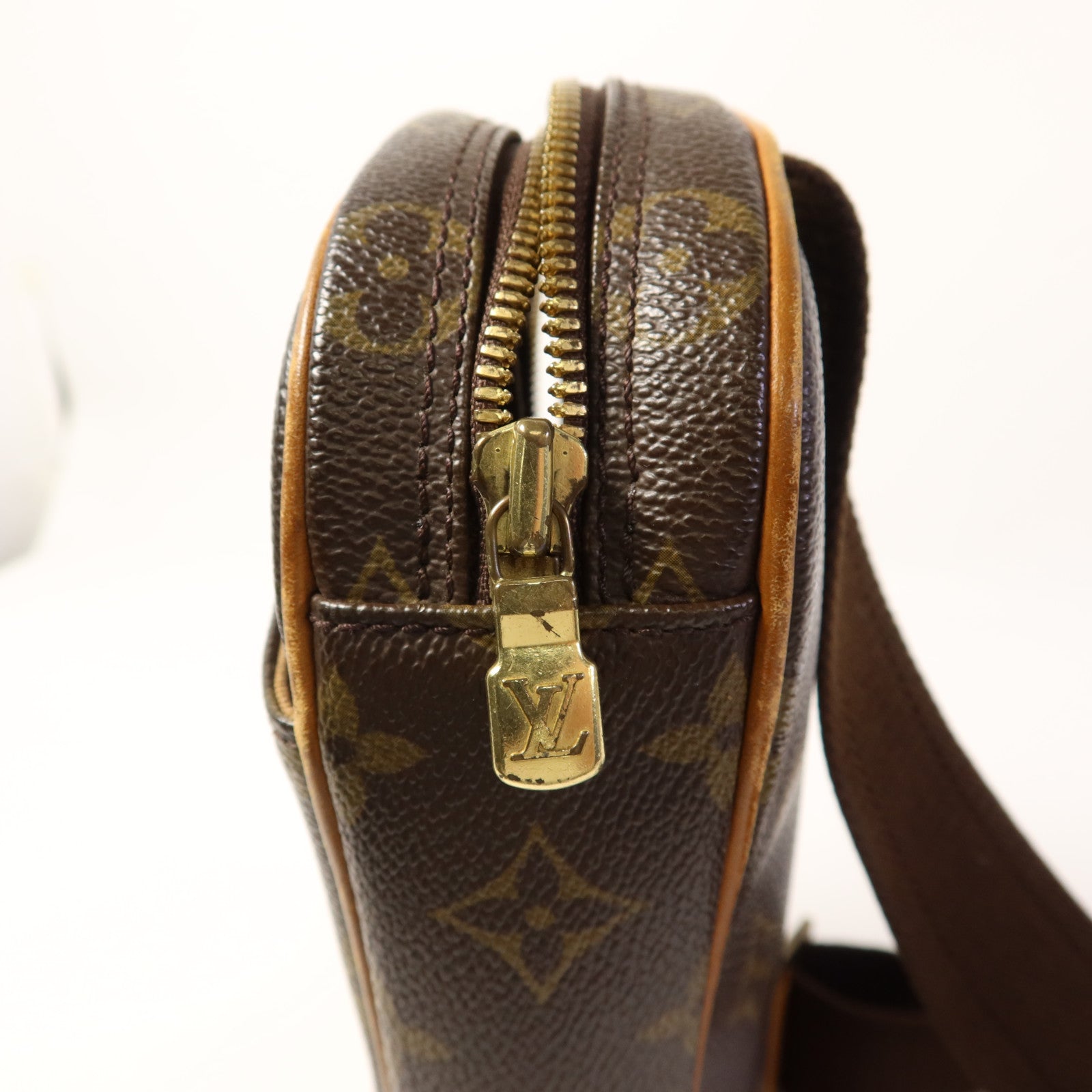 LOUIS VUITTON 【激減優惠】Monogram Pochette Gange金扣肩背袋