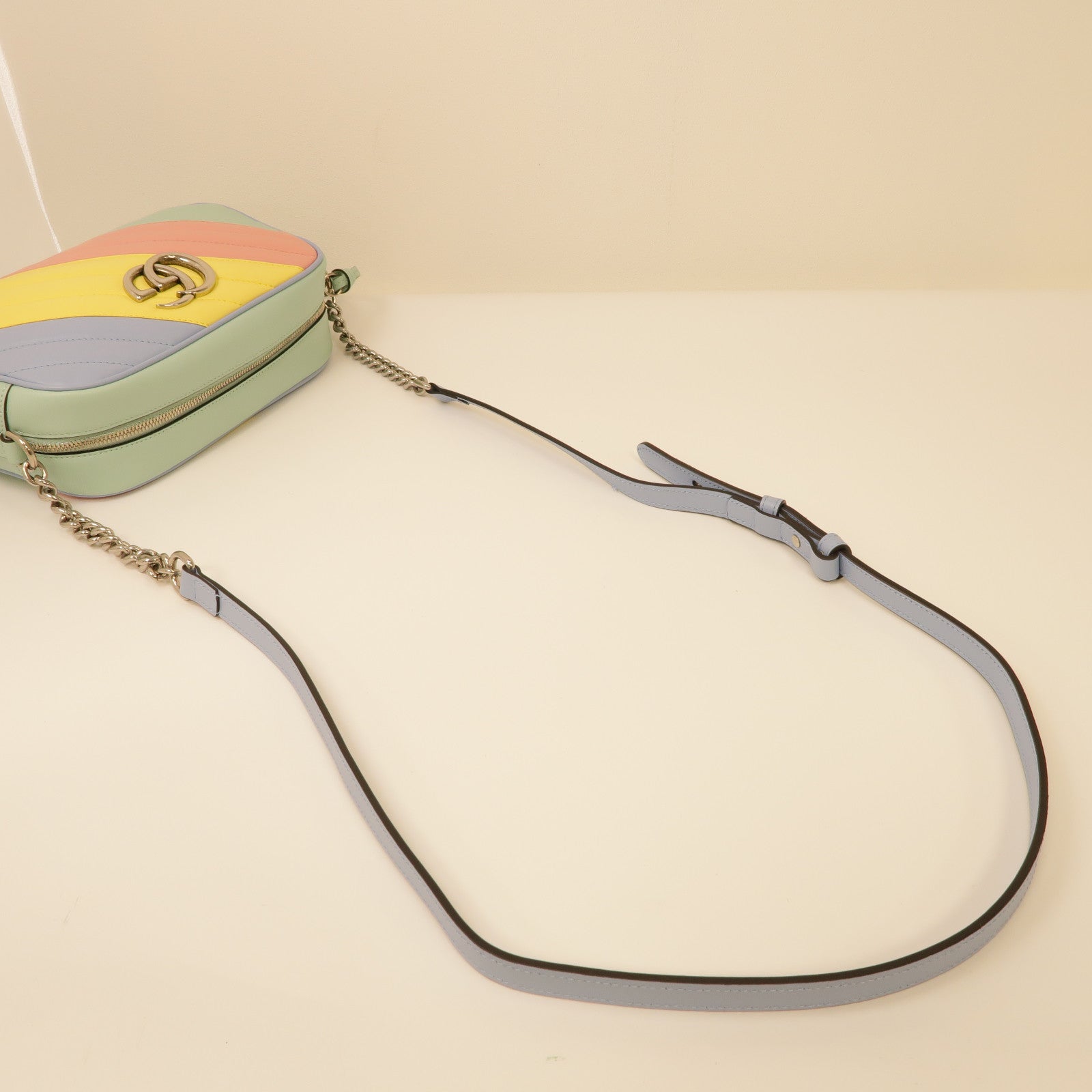 GUCCI 【激減優惠】牛皮皮革GG Marmont銀扣肩背袋粉紅色/綠色/藍色