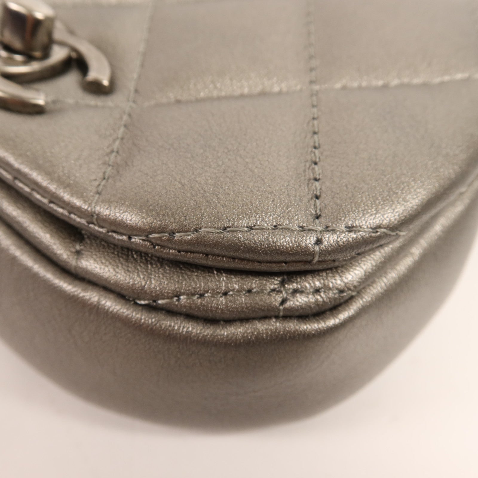 CHANEL 牛皮皮革Chain Shoulder銀扣鏈帶肩背袋