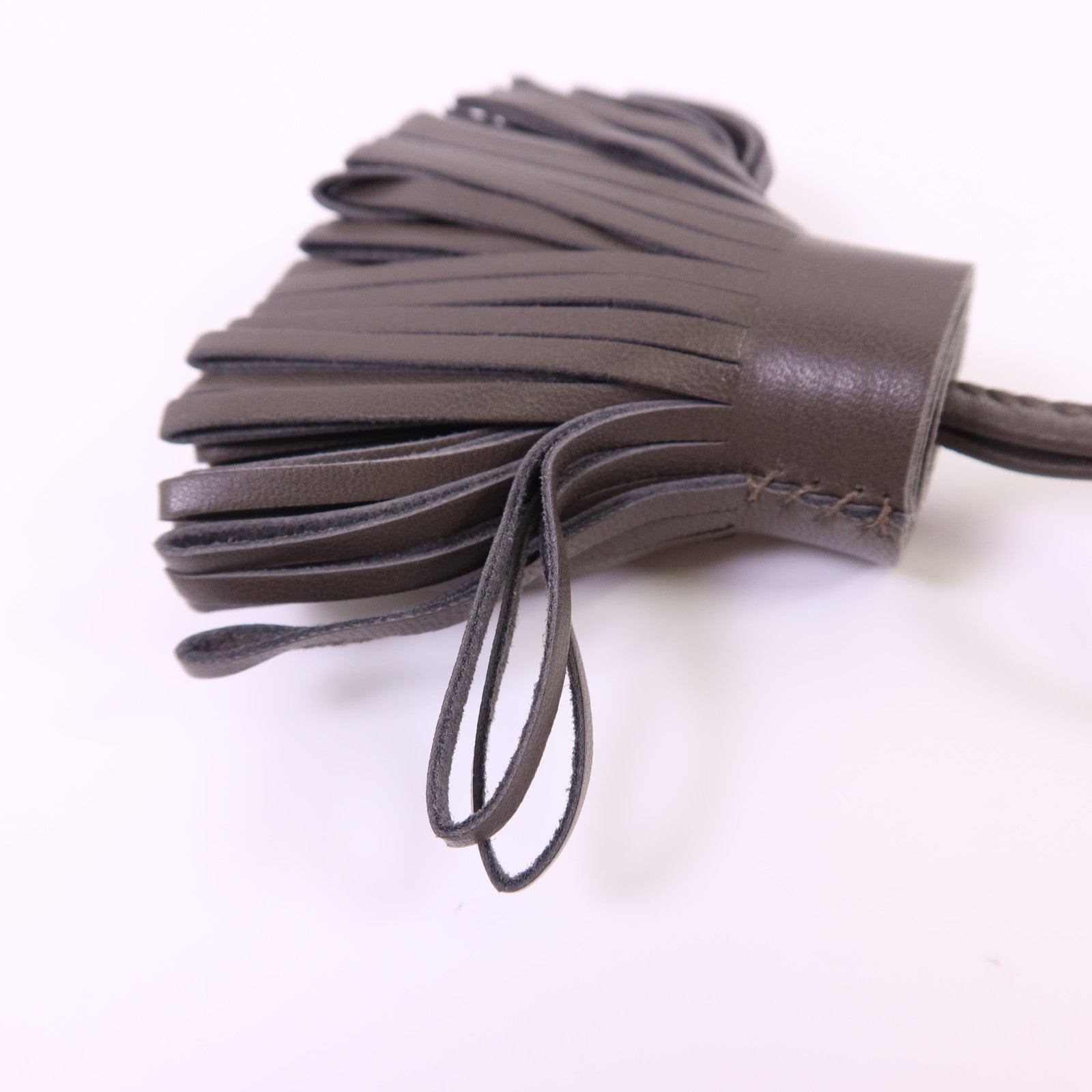 HERMES Milo皮革Carmen銀扣鎖匙扣