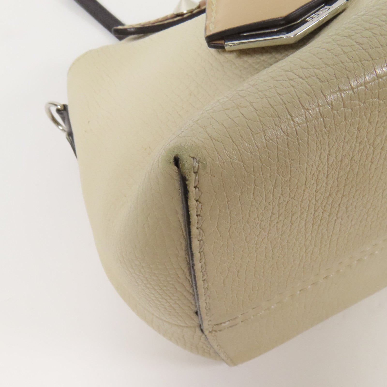 FENDI 牛皮皮革By The Way銀扣肩背袋