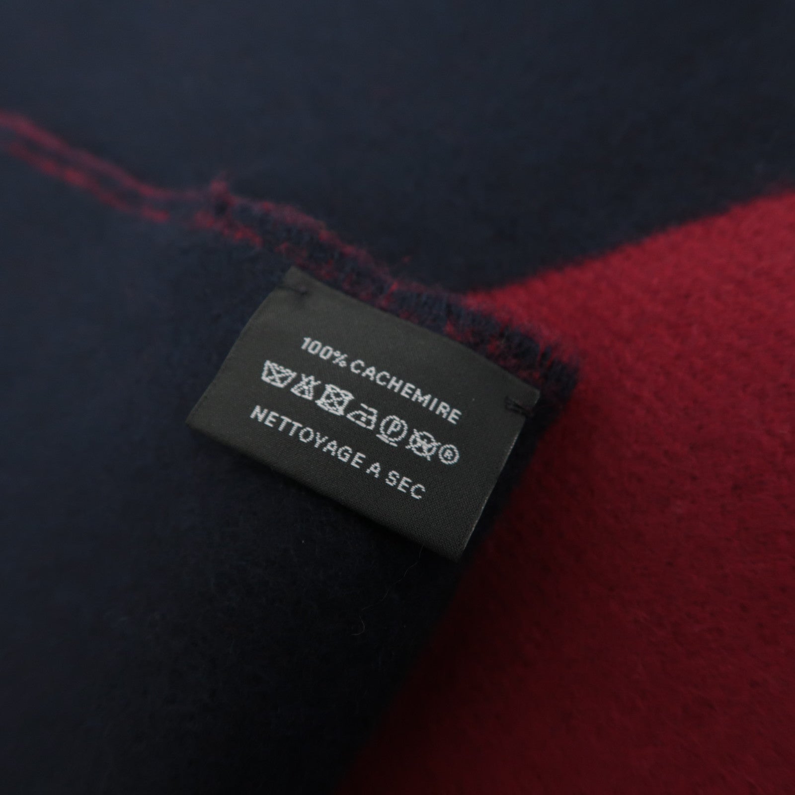 HERMES 【激減優惠】羊絨Scarf圍巾紅色/深藍色
