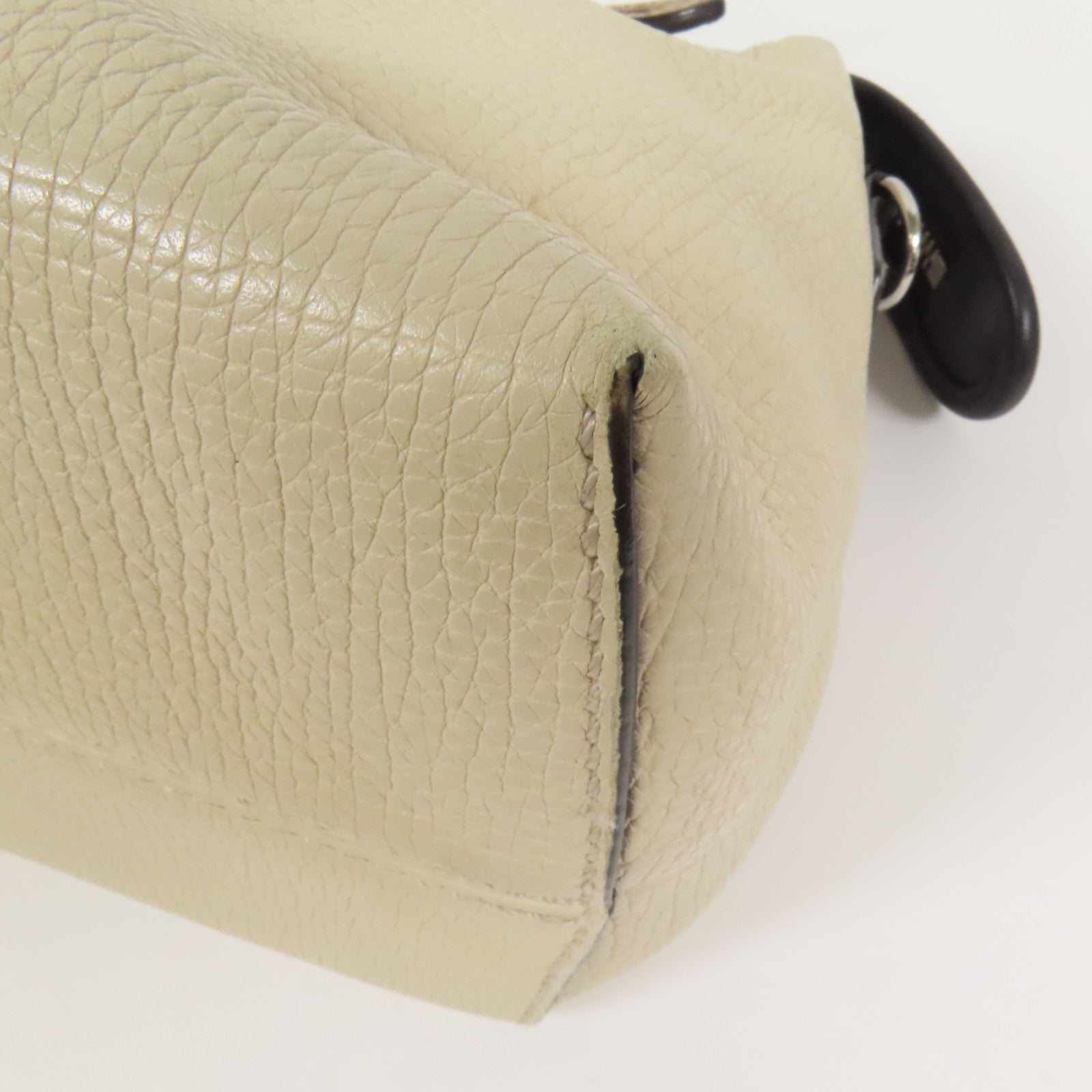 FENDI 牛皮皮革By The Way銀扣肩背袋