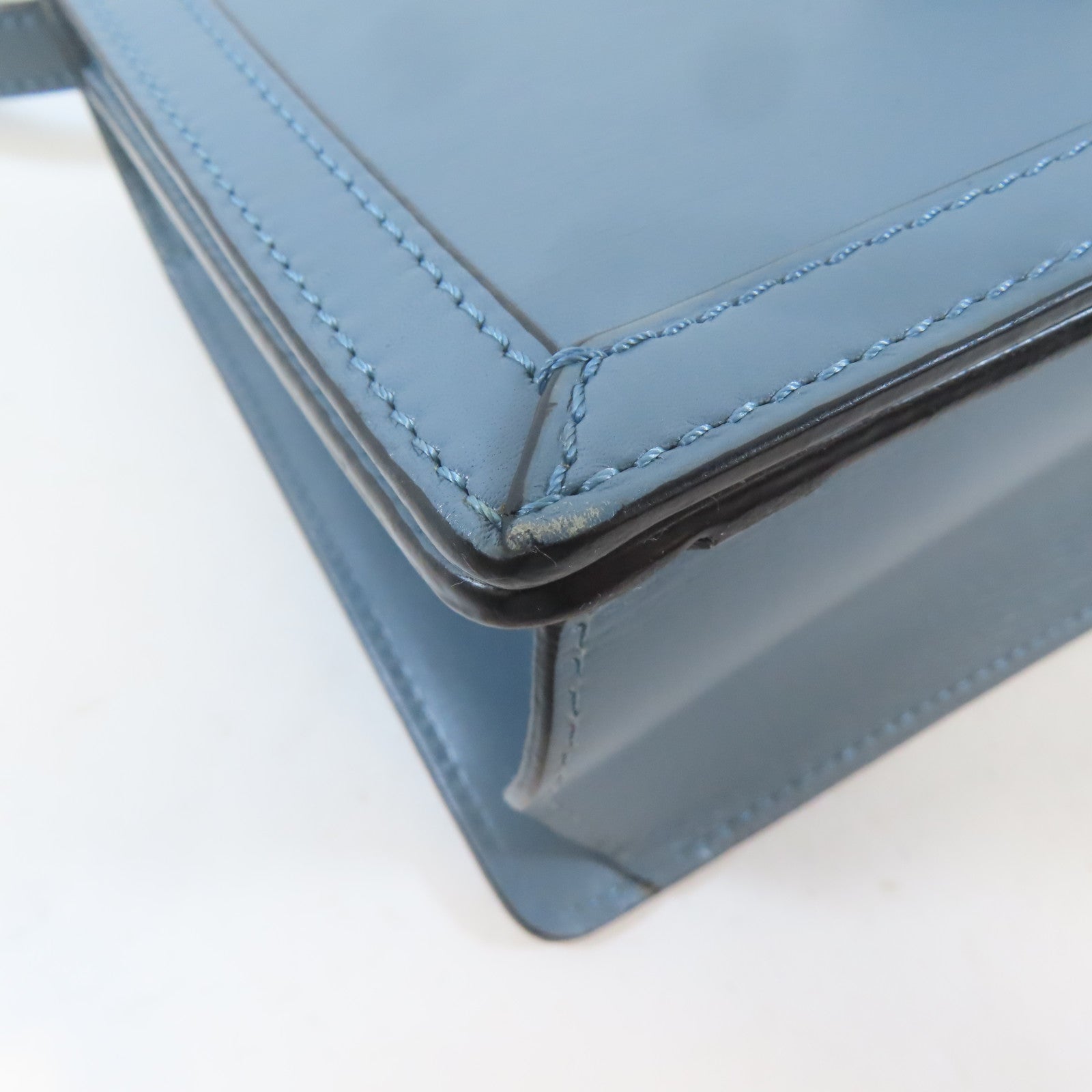 LOEWE 牛皮皮革Barcelona金扣肩背袋藍色