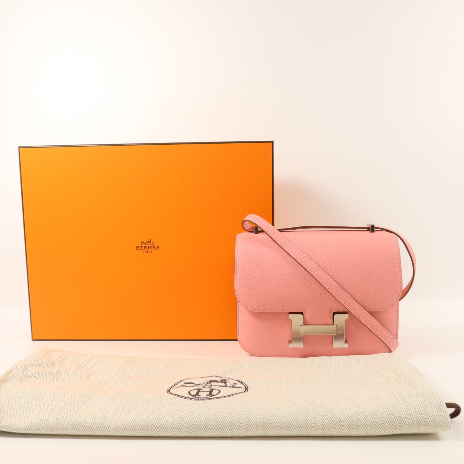HERMES Epsom皮革Constance Mini肩背袋Rose Confetti