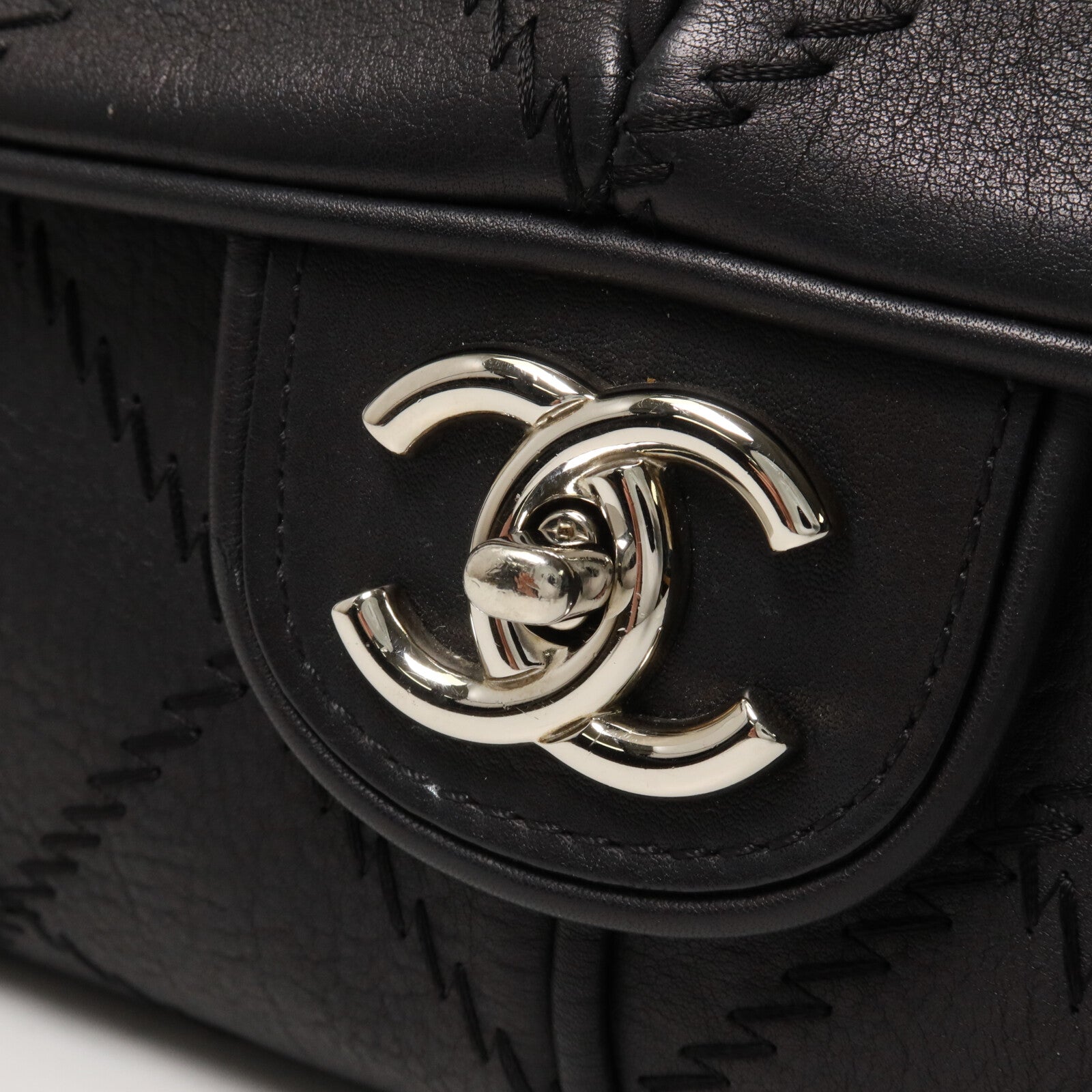 CHANEL 牛皮皮革Chain Shoulder鏈帶肩背袋