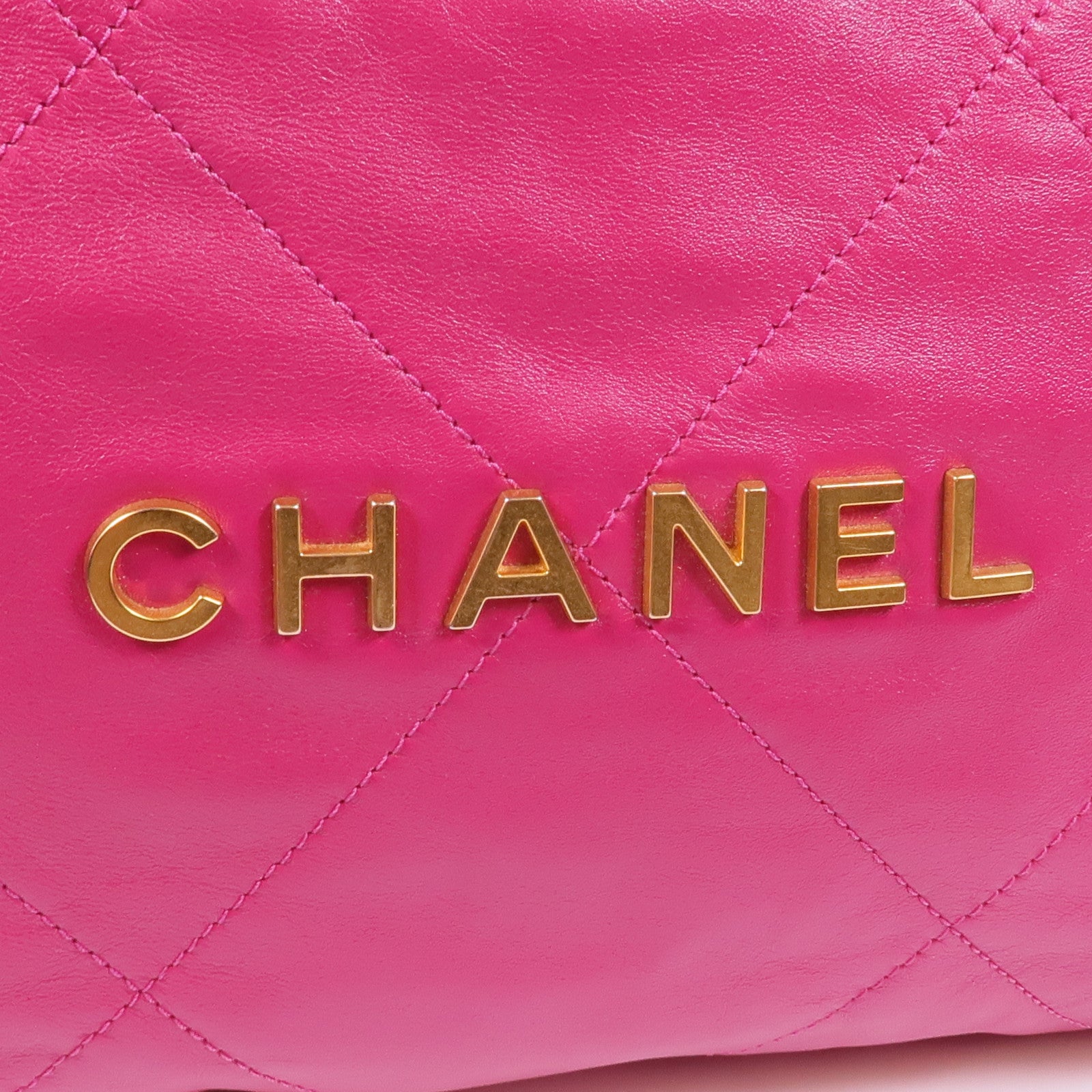 CHANEL 【激減優惠】牛皮皮革Chanel 22 Small金扣鏈帶肩背袋