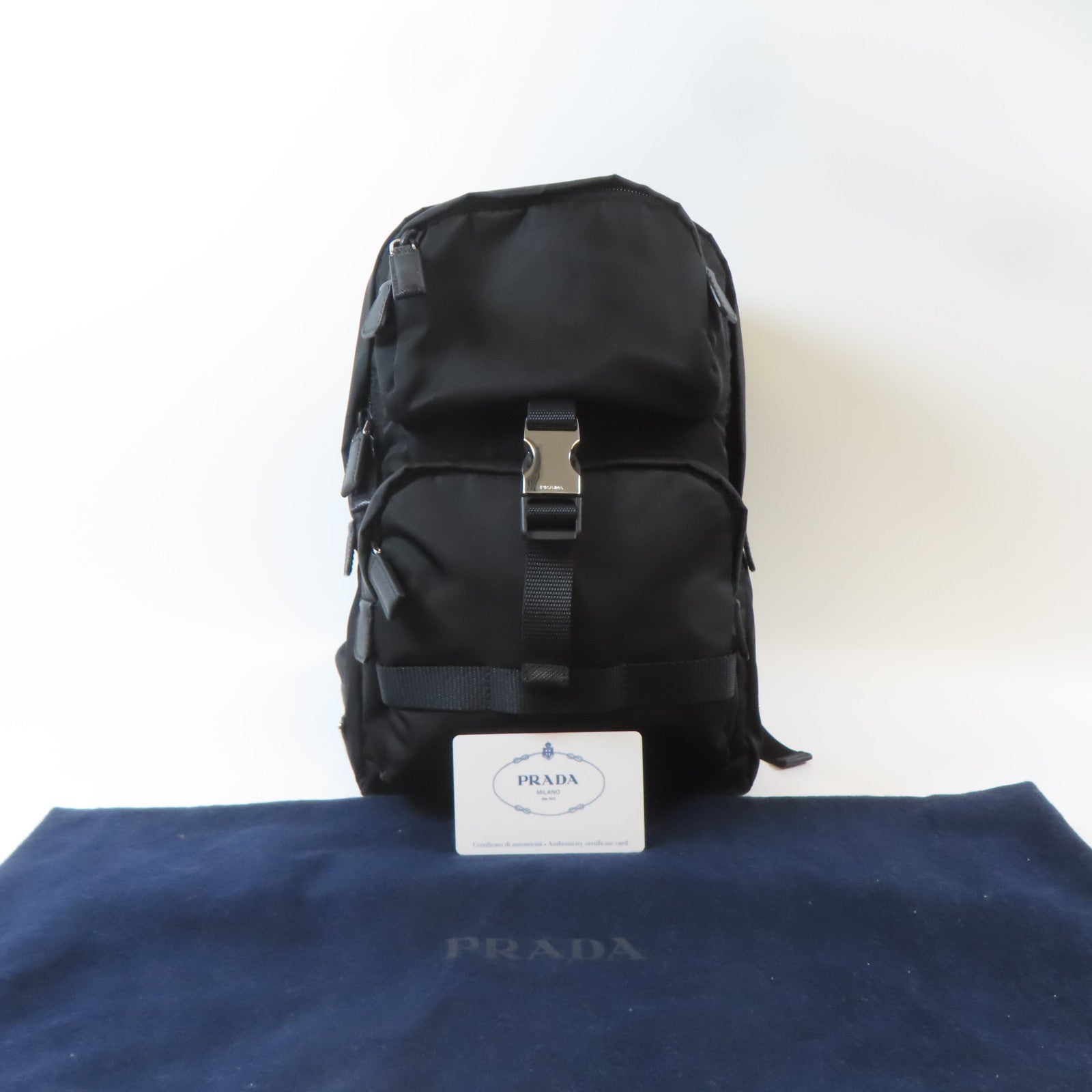 PRADA 尼龍Backpack銀扣背包黑色