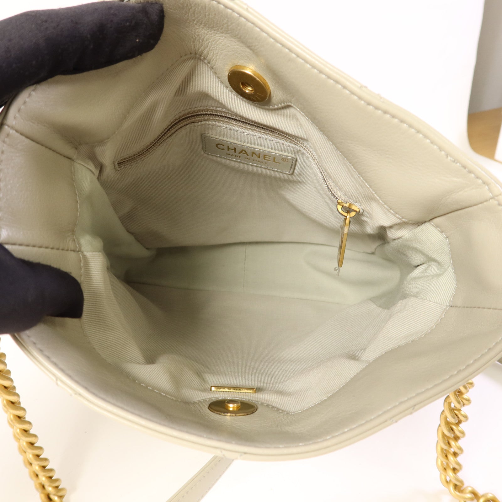 CHANEL 牛皮皮革Shoulder Bag金扣肩背袋