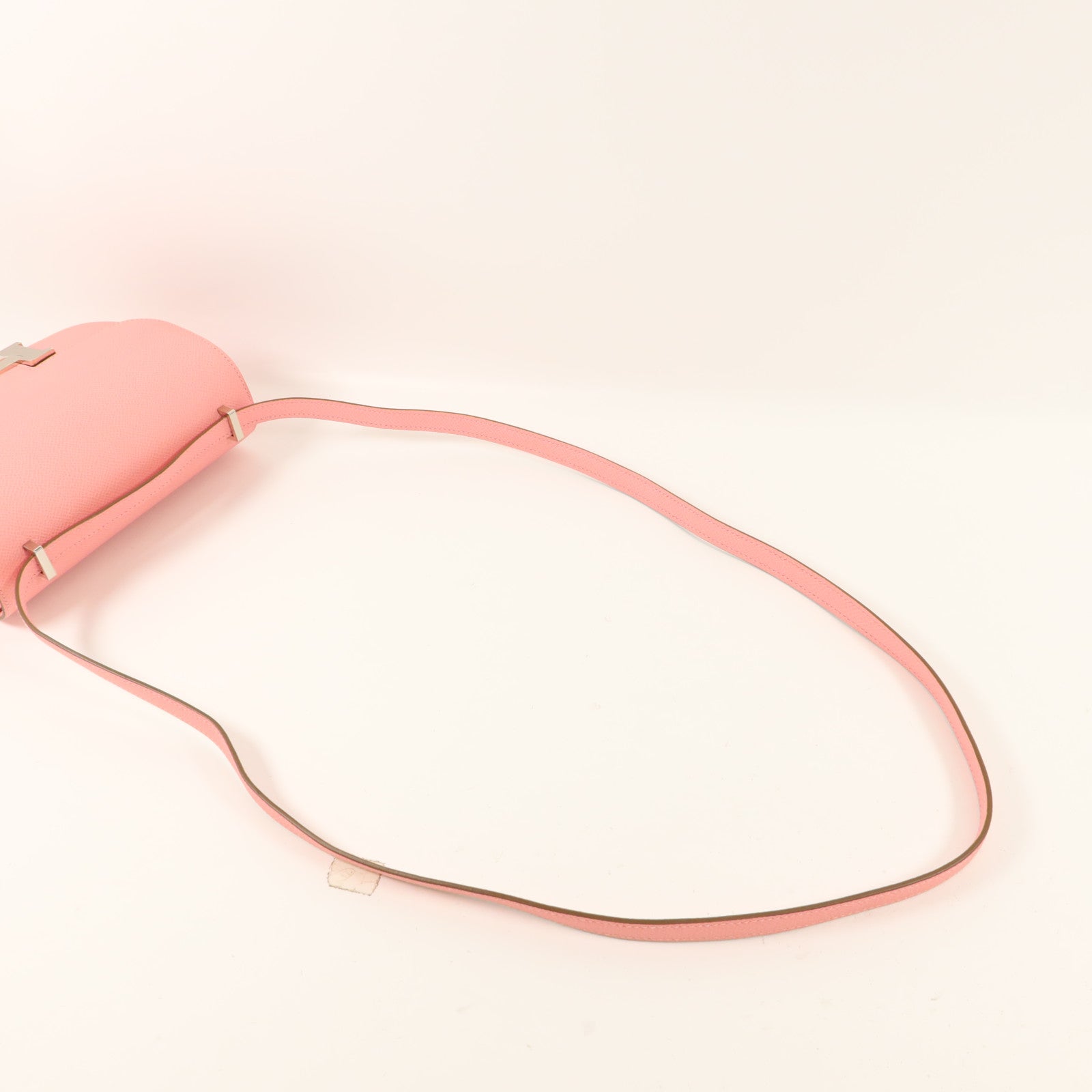 HERMES Epsom皮革Constance Mini肩背袋Rose Confetti