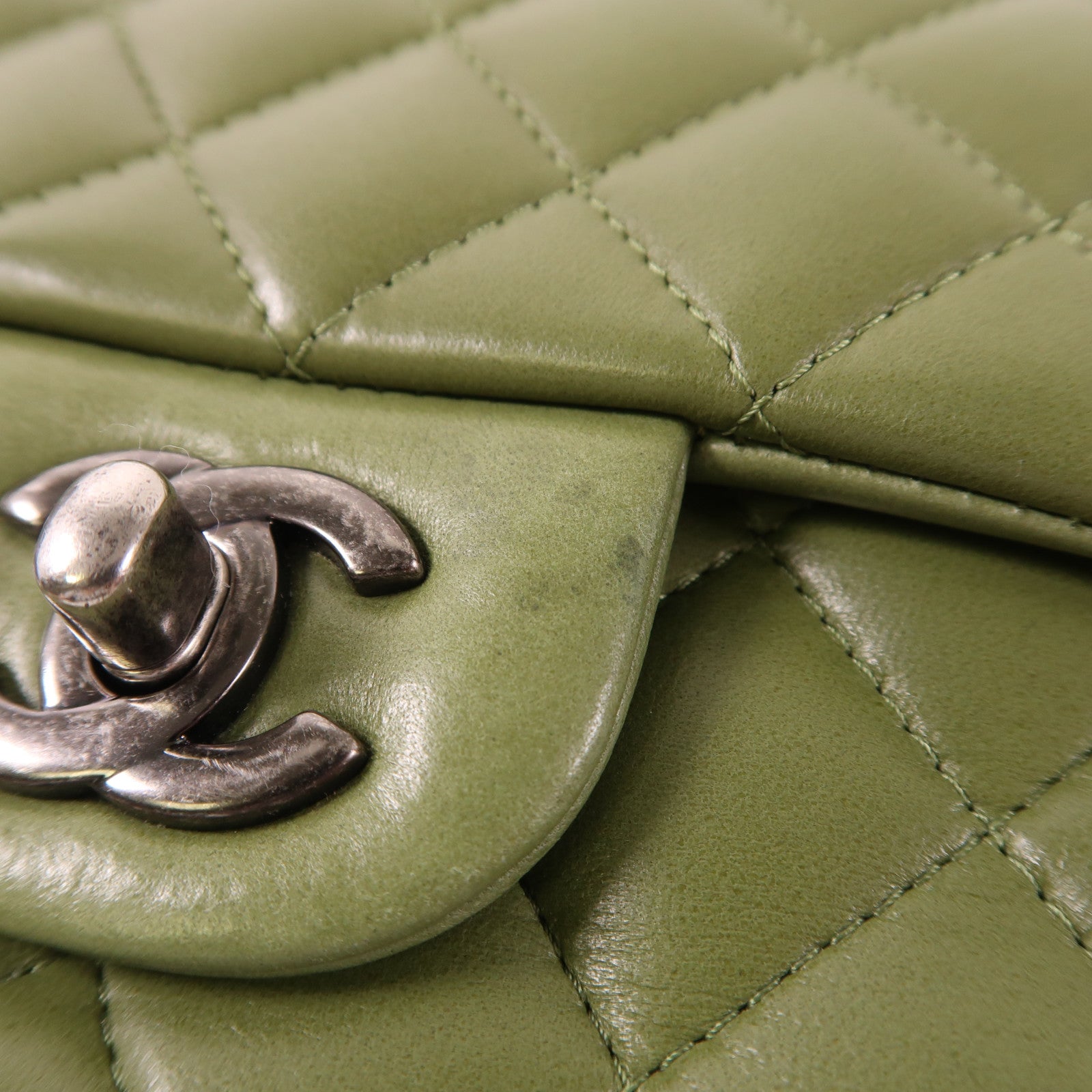 CHANEL【激減優惠】 牛皮皮革Mini Classic 17鏈帶肩背袋