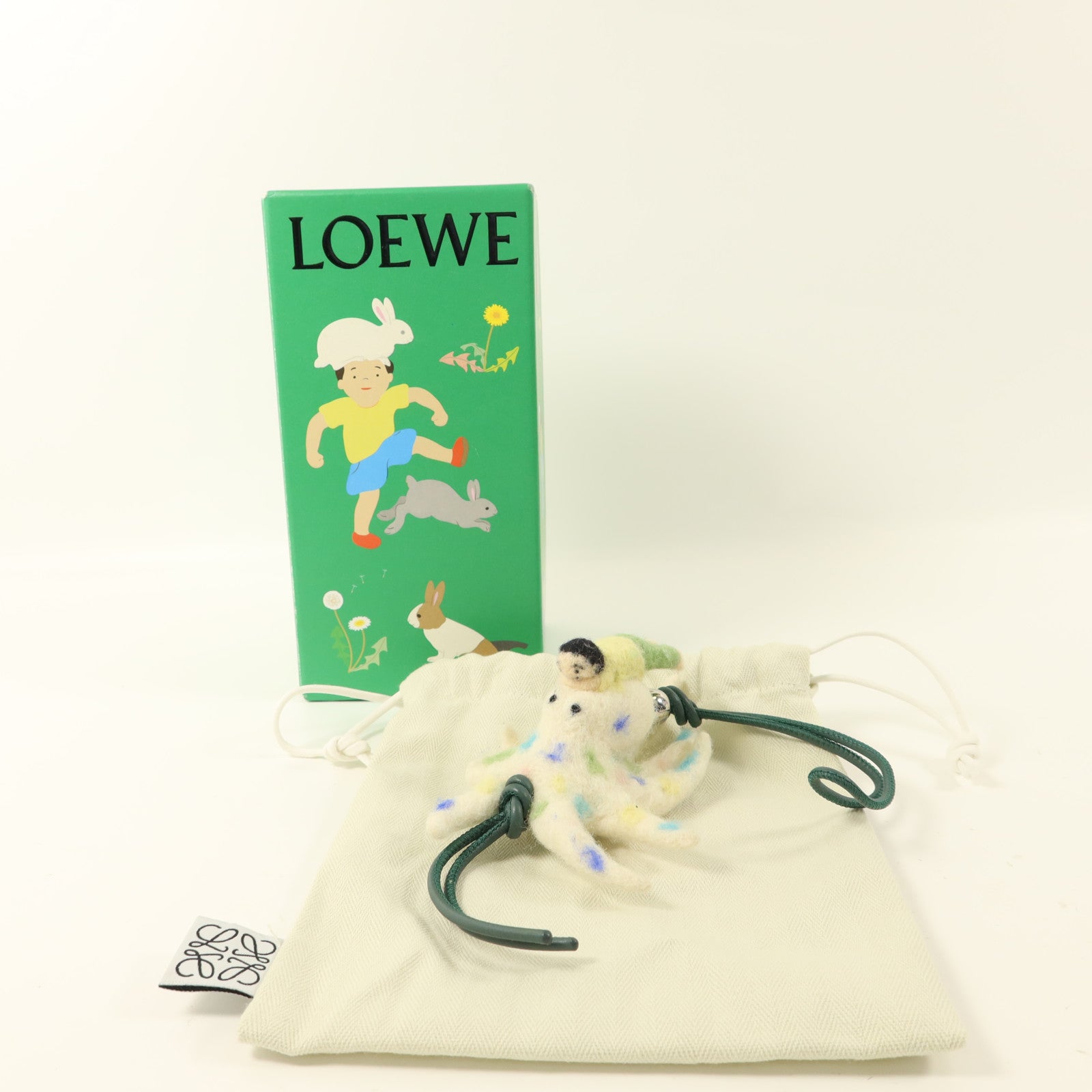 LOEWE 羊毛/牛皮皮革Octopus With Kid Charm銀扣掛飾
