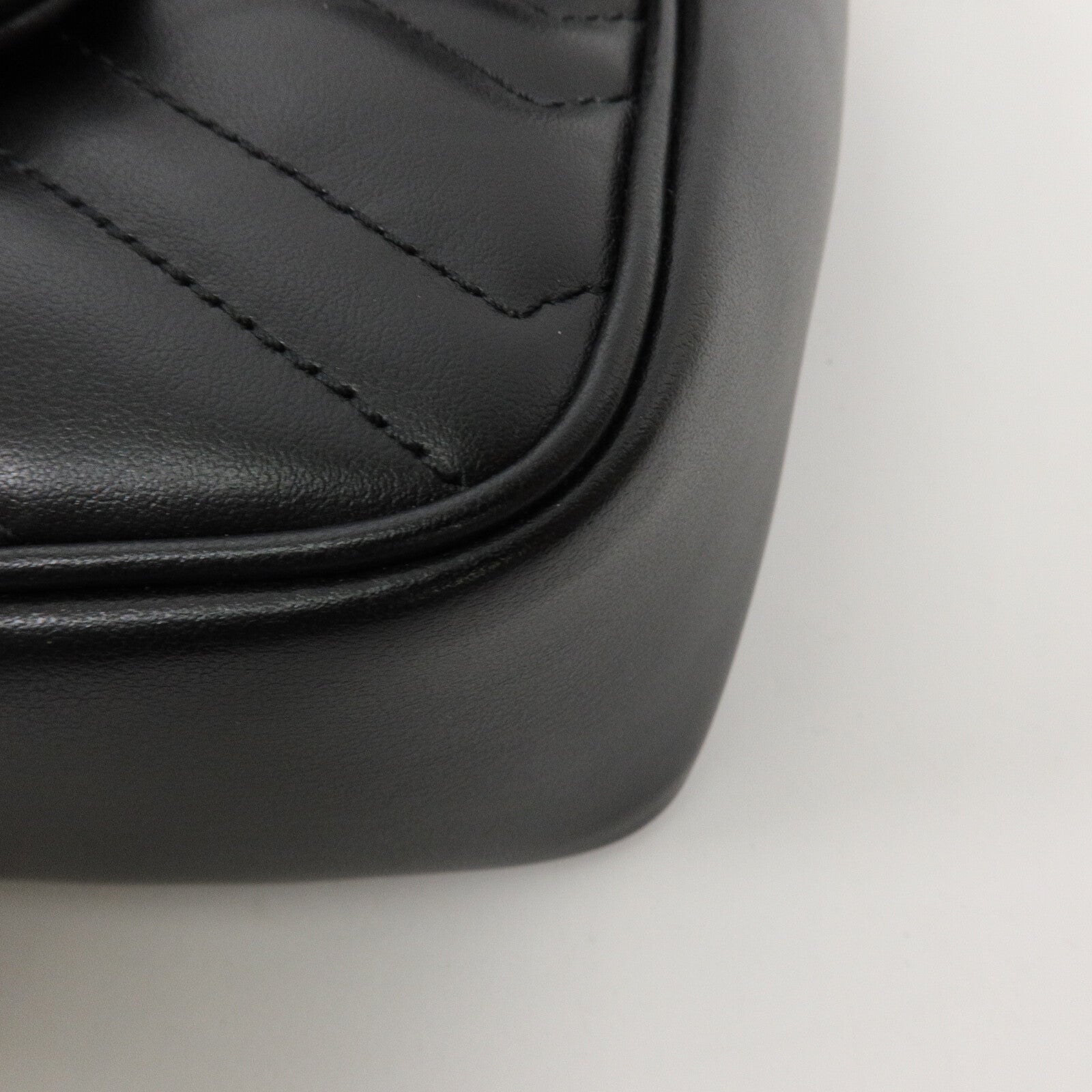 GUCCI 牛皮皮革GG Marmont Mini Bucket鏈帶肩背袋