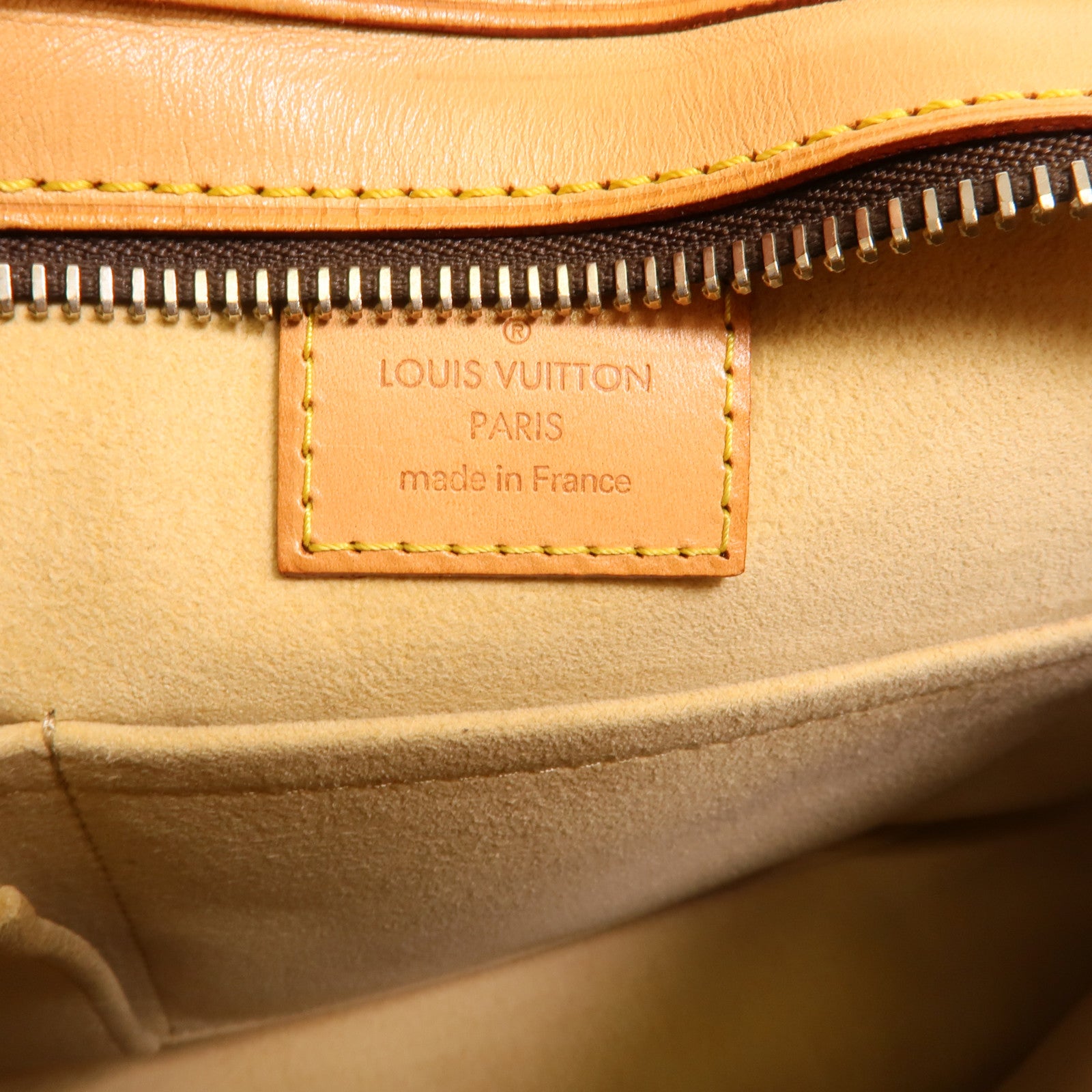 LOUIS VUITTON Monogram Hudson GM金扣肩背袋
