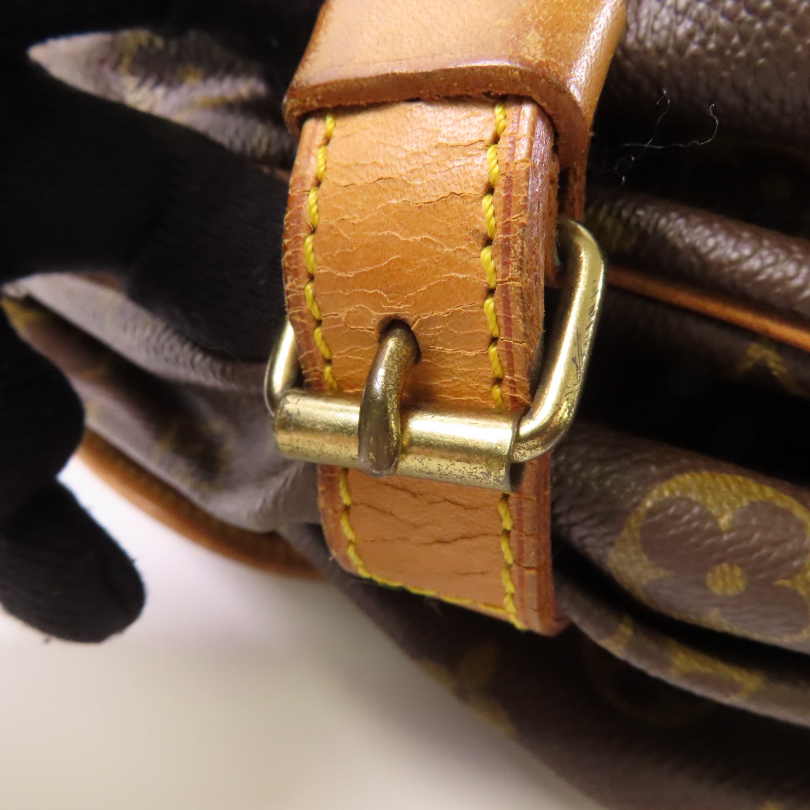 LOUIS VUITTON LV GHW Saumur 35 Crossbody Shoulder Bag M42254 Monogram Brown