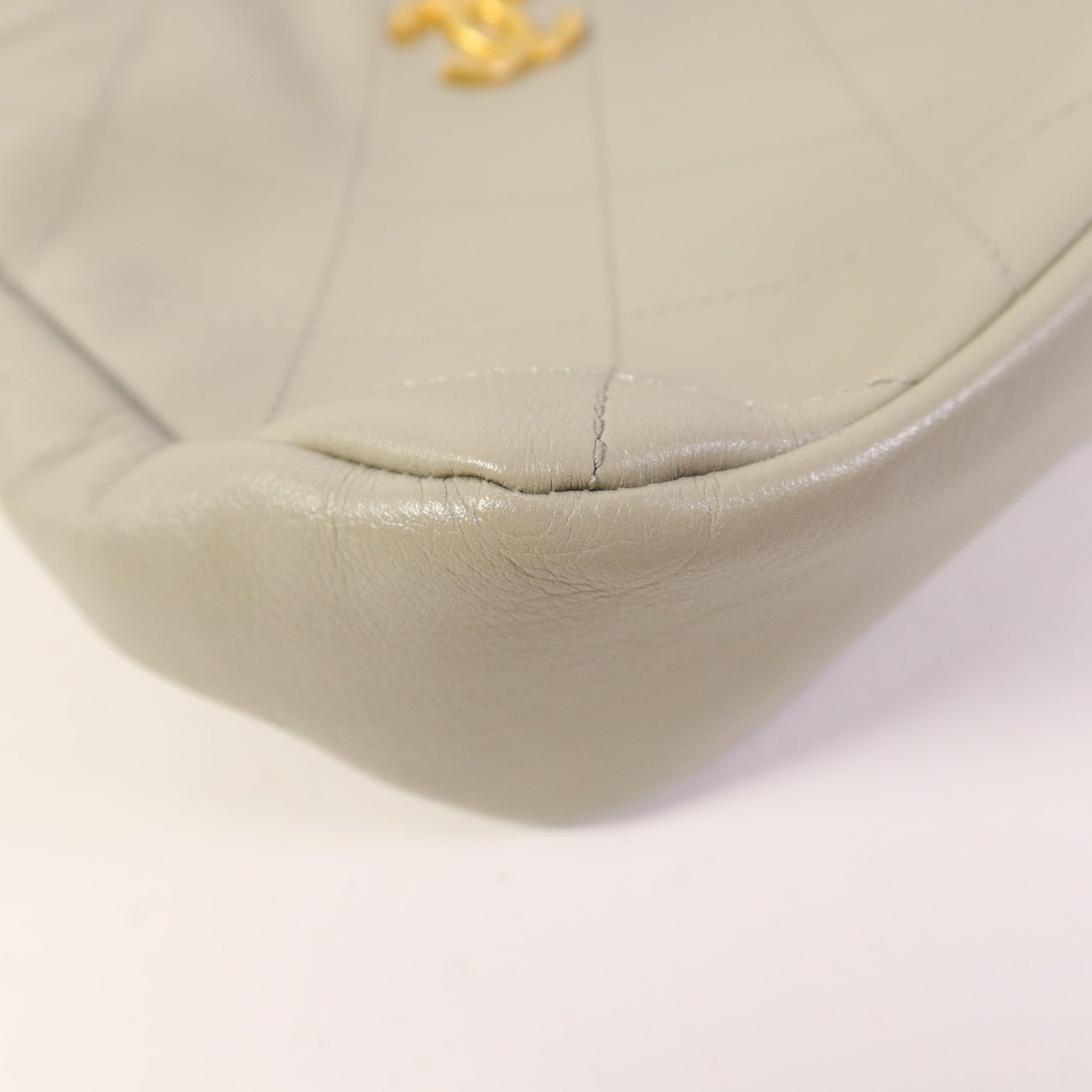 CHANEL 牛皮皮革Shoulder Bag金扣肩背袋