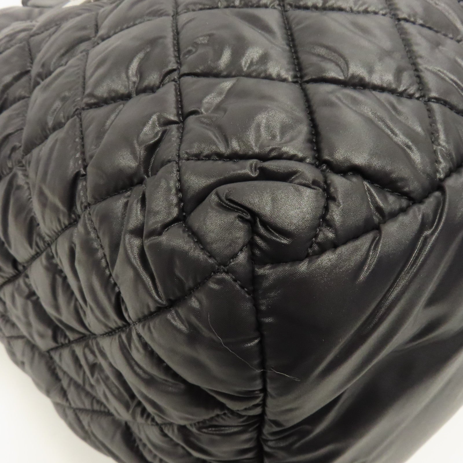 CHANEL 菱格尼龍CoCo Cocoon銀扣肩背袋黑色