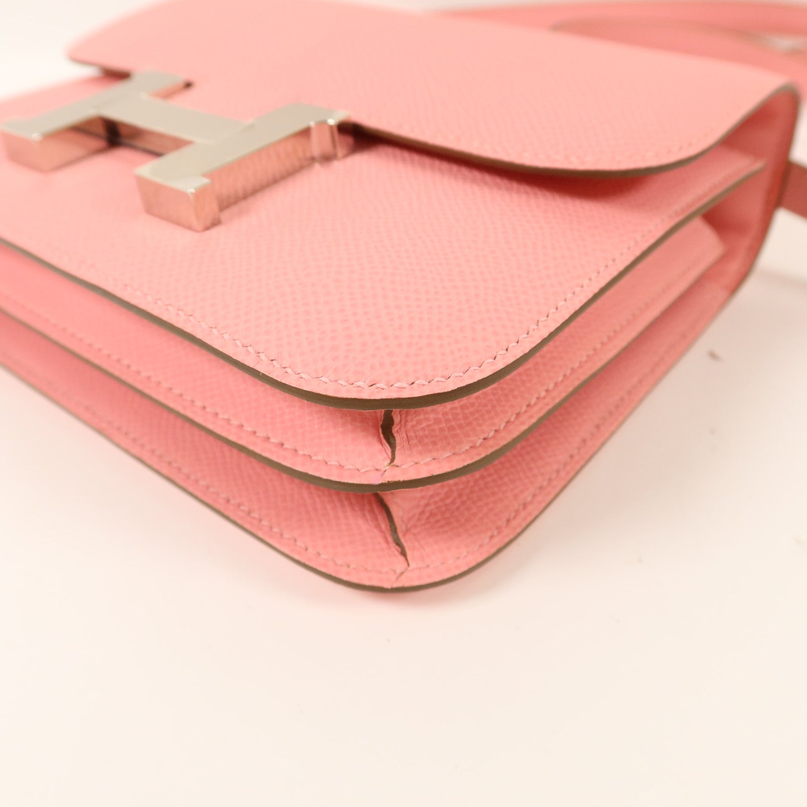 HERMES Epsom皮革Constance Mini肩背袋Rose Confetti