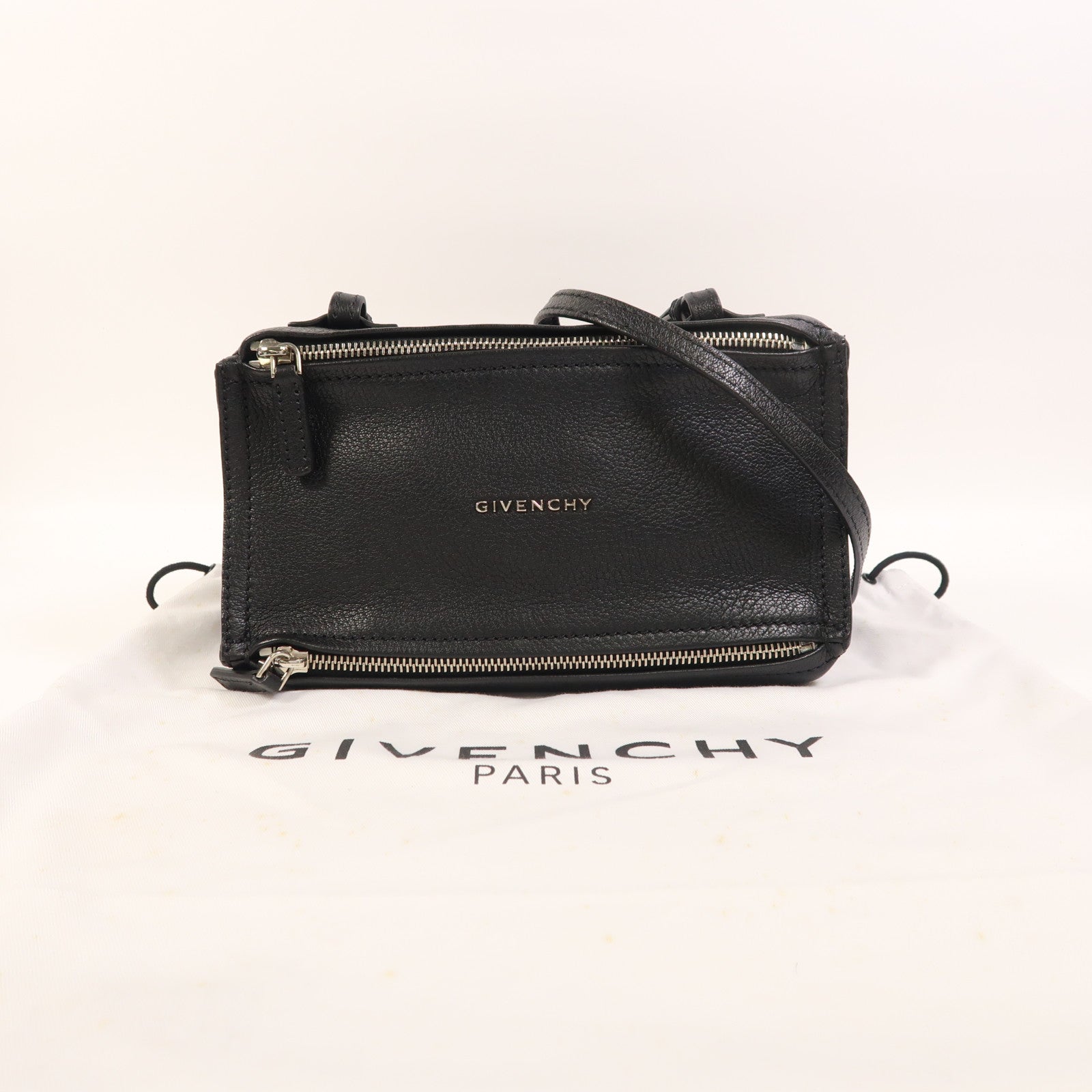 GIVENCHY 牛皮皮革Pandora銀扣肩背袋