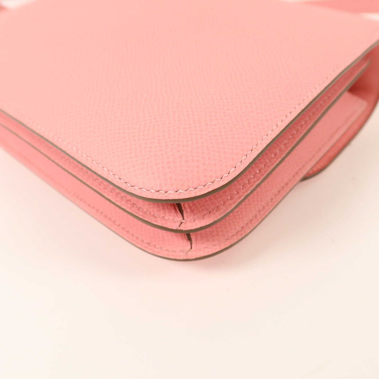HERMES Epsom皮革Constance Mini肩背袋Rose Confetti
