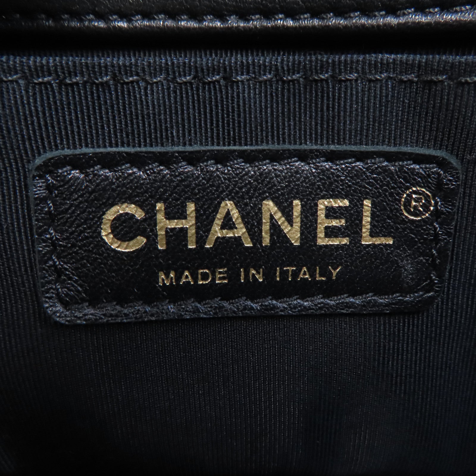 CHANEL 菱格羊皮皮革Le Boy金扣鏈帶肩背袋黑色