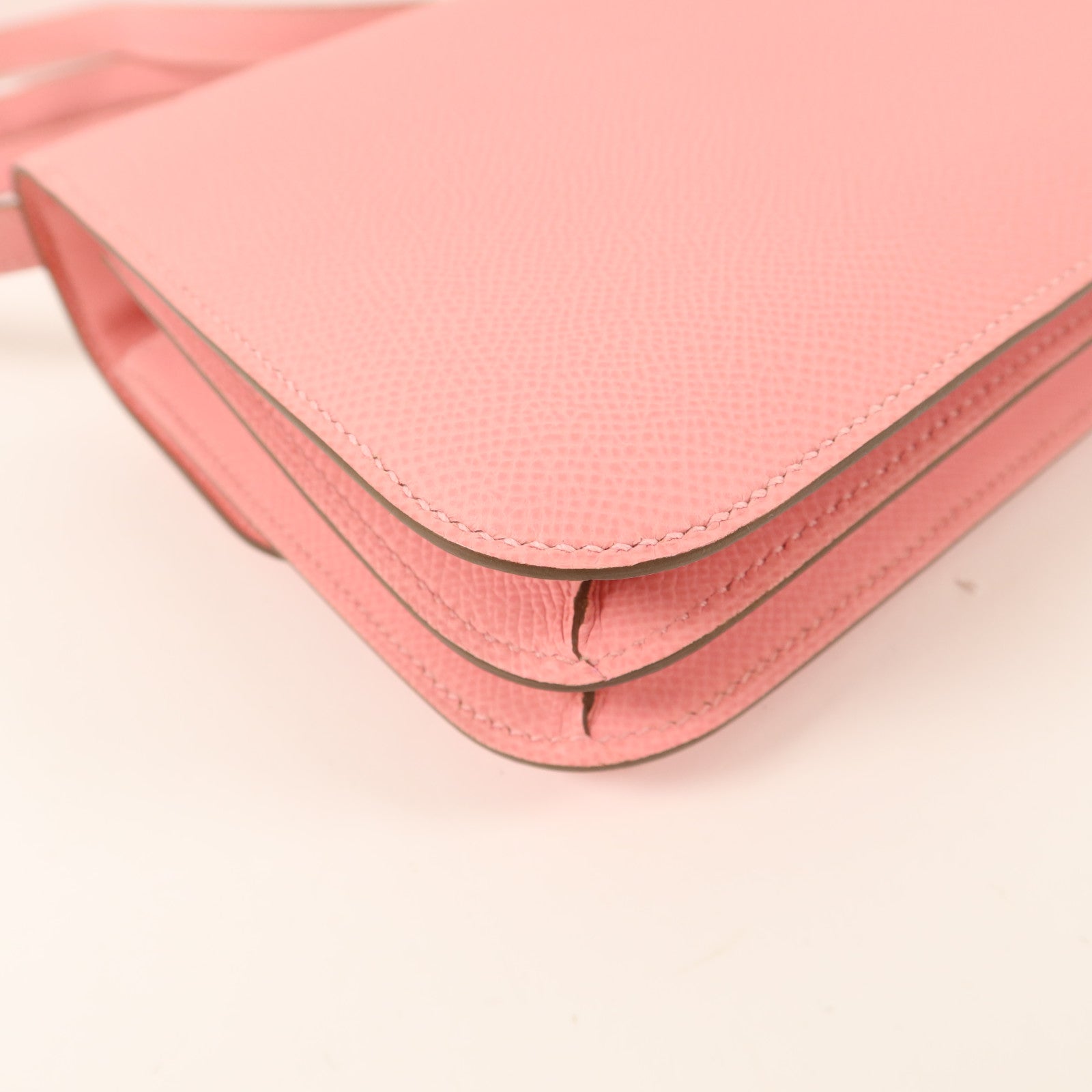 HERMES Epsom皮革Constance Mini肩背袋Rose Confetti