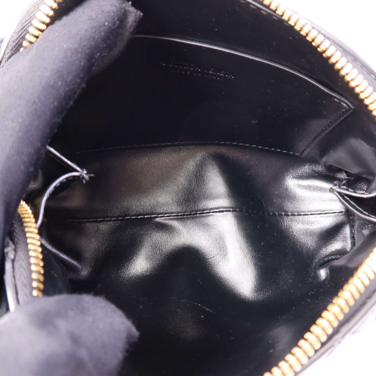 BOTTEGA VENETA 牛皮皮革Concert Pouch金扣肩背袋
