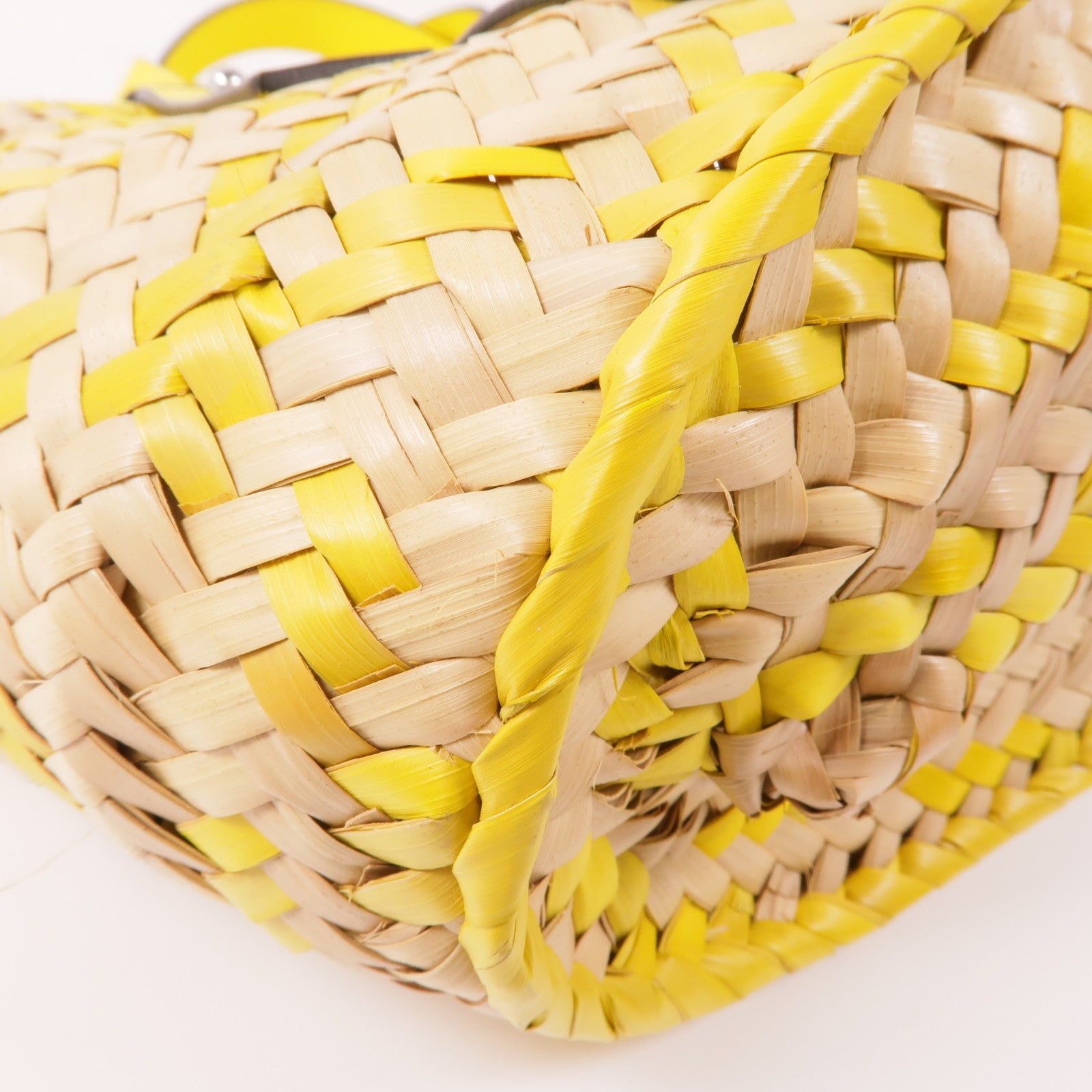 LOEWE 藤料Small Basket手挽袋
