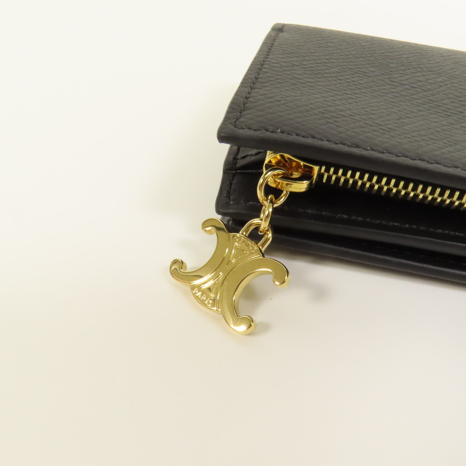 CELINE 牛皮皮革Triomphe Compact Wallet金扣錢包