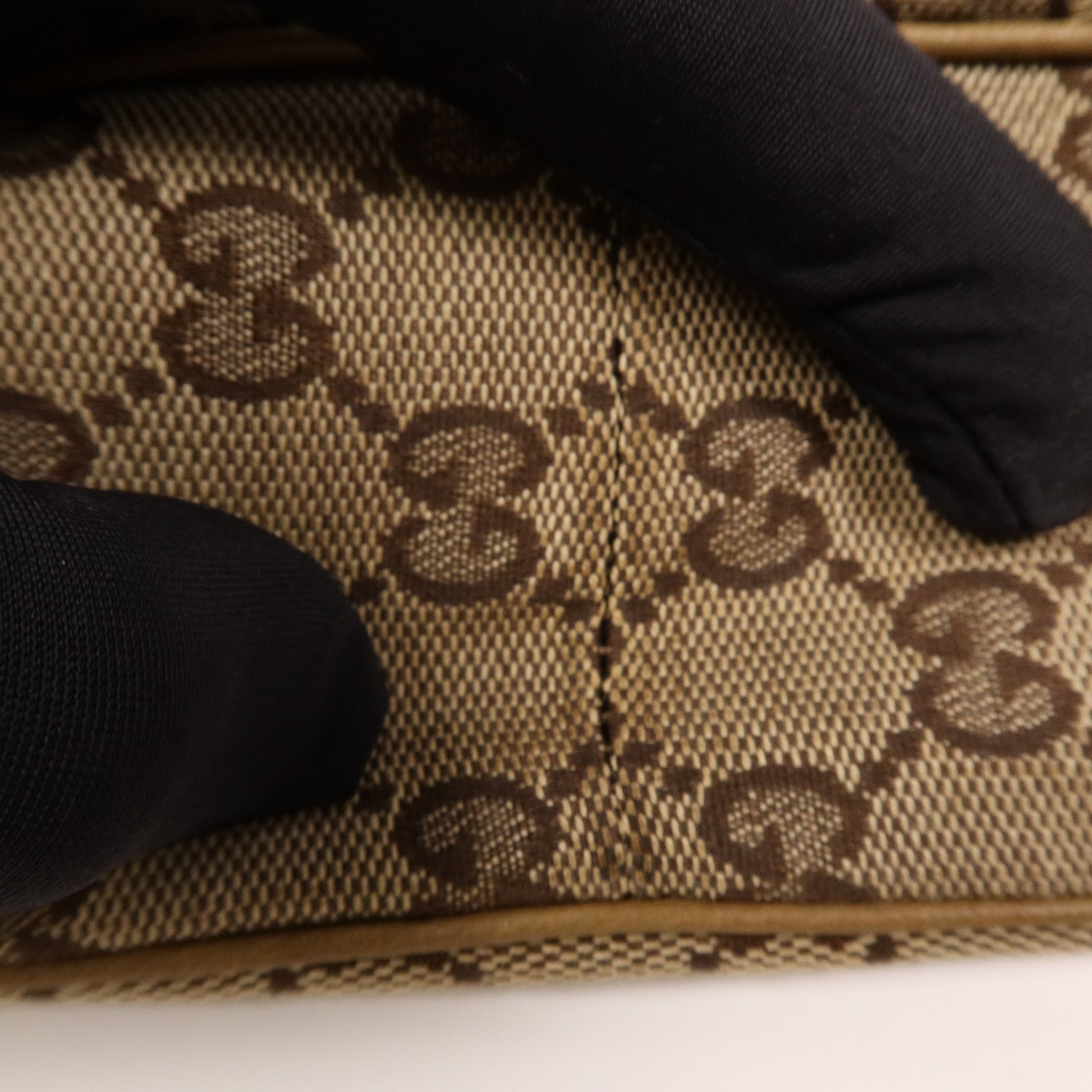 GUCCI 帆布Shoulder Bag金扣肩背袋