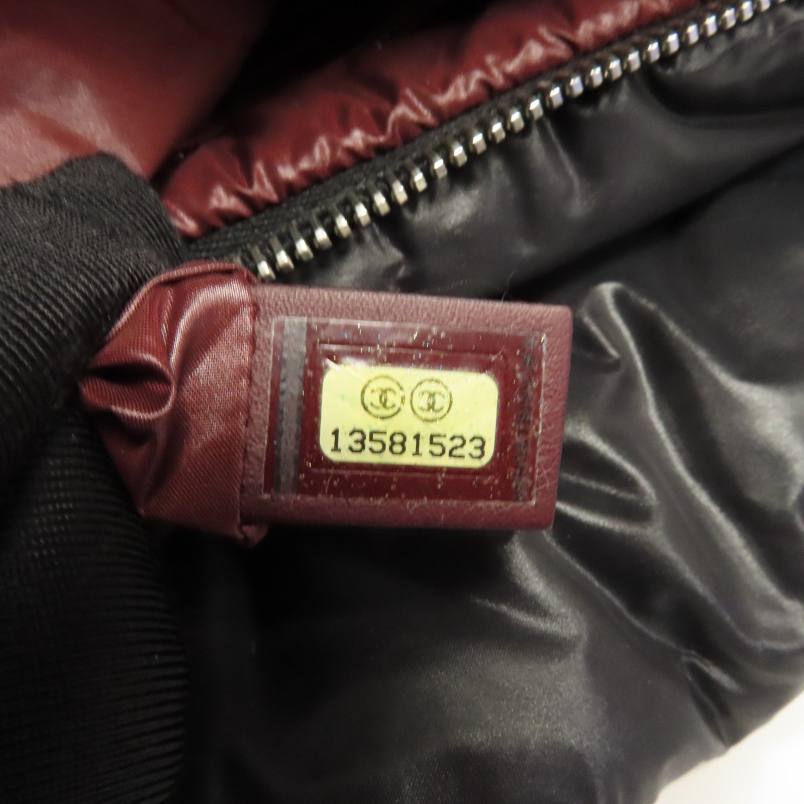 CHANEL 菱格尼龍CoCo Cocoon銀扣肩背袋黑色