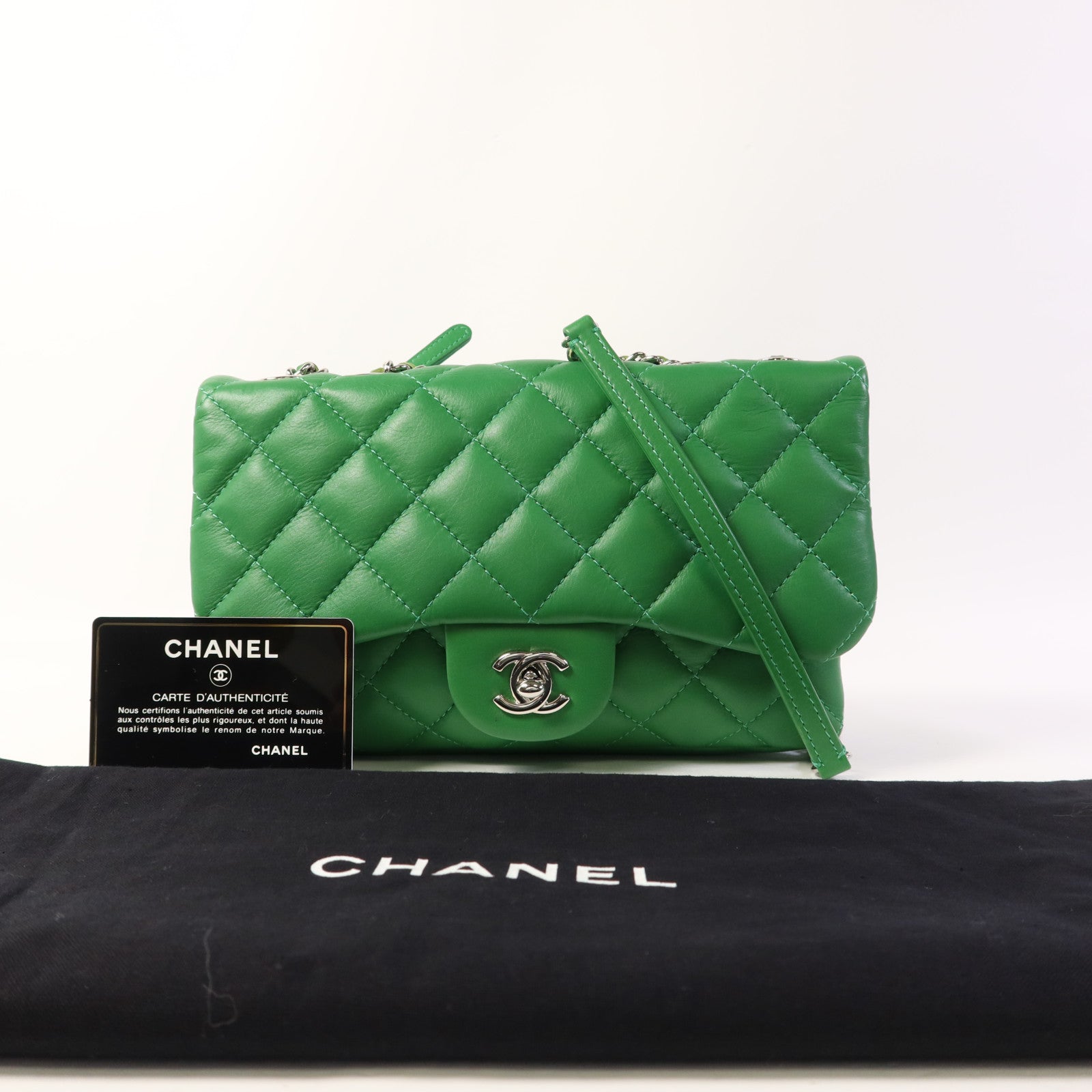 CHANEL 羊皮皮革Chain Shoulder Bag銀扣鏈帶肩背袋