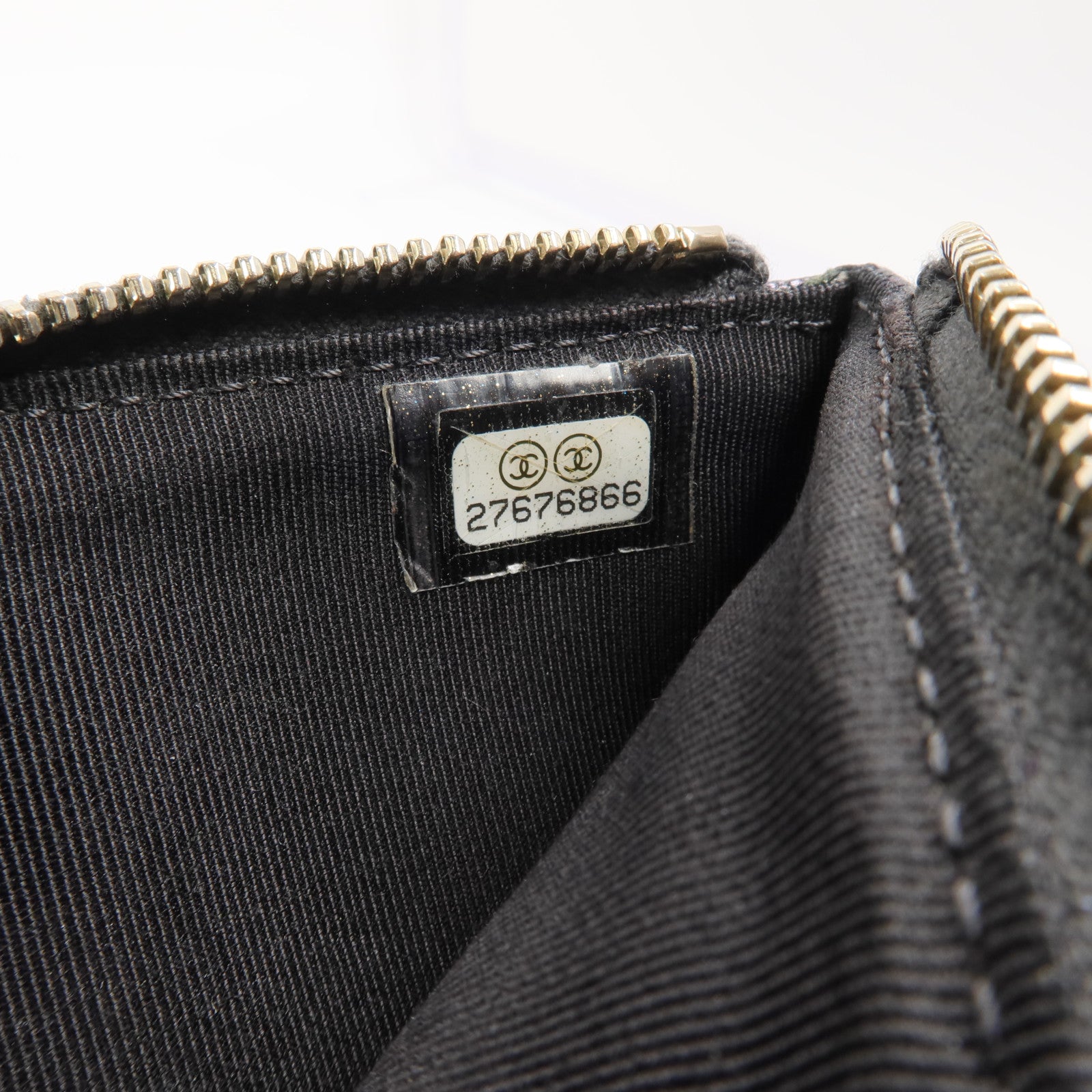 CHANEL 牛皮皮革Classic Phone Pouch With Zipper長錢包
