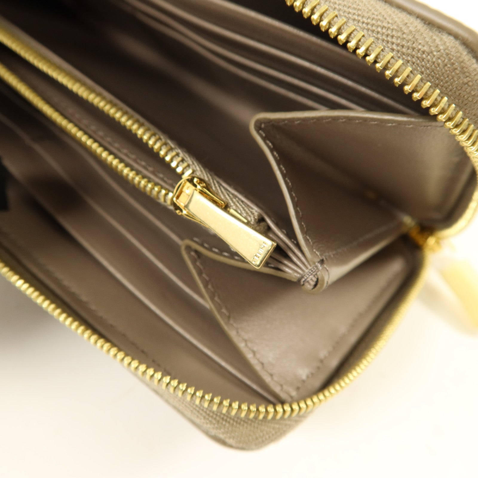 CELINE 牛皮皮革Long Round Wallet金扣長錢包