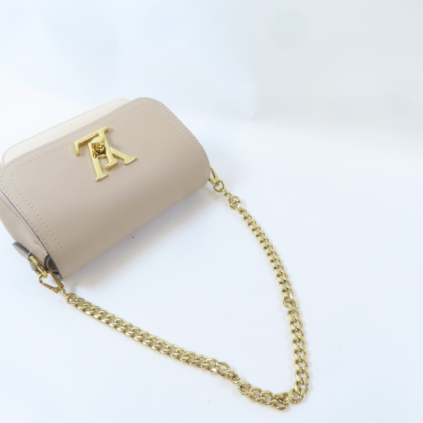 LOUIS VUITTON 牛皮皮革Lockme Tender金扣手挽肩背兩用袋米色/藍色