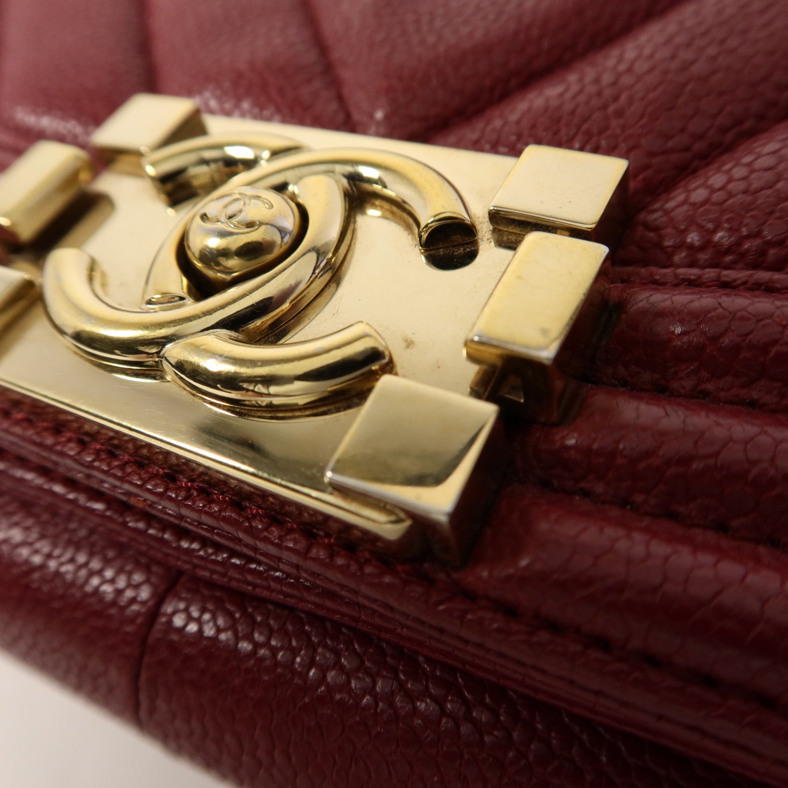 CHANEL 牛皮皮革Boy 25金扣鏈帶肩背袋