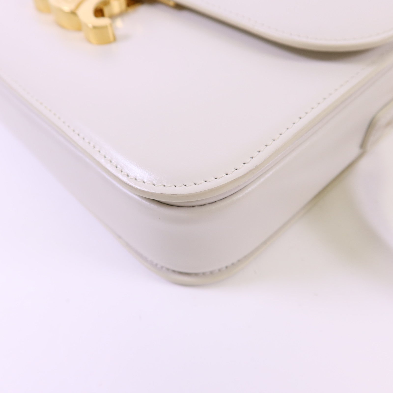 CELINE 【激減優惠】牛皮皮革Teen Triomphe金扣肩背袋